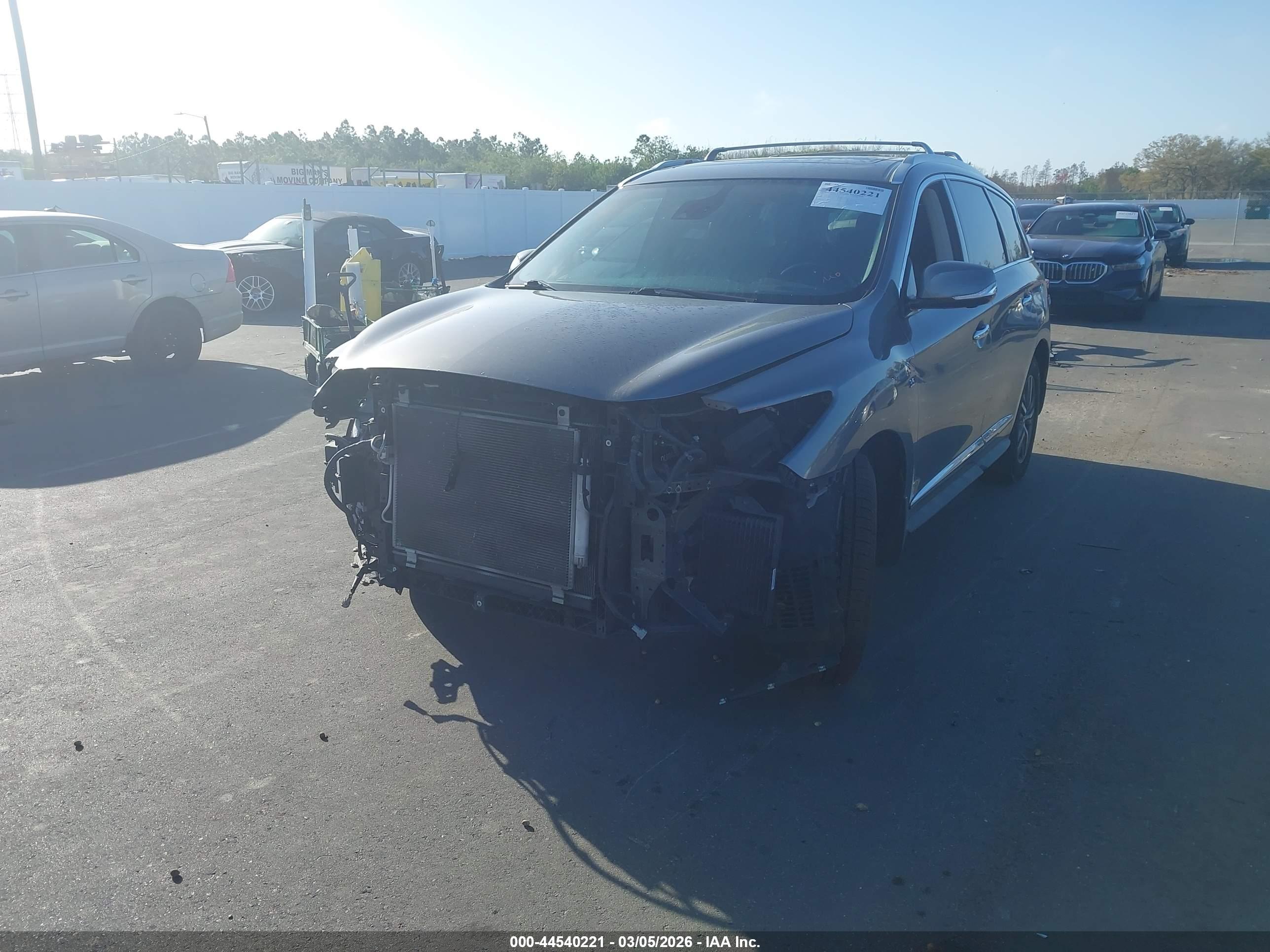 INFINITI QX60 image 2