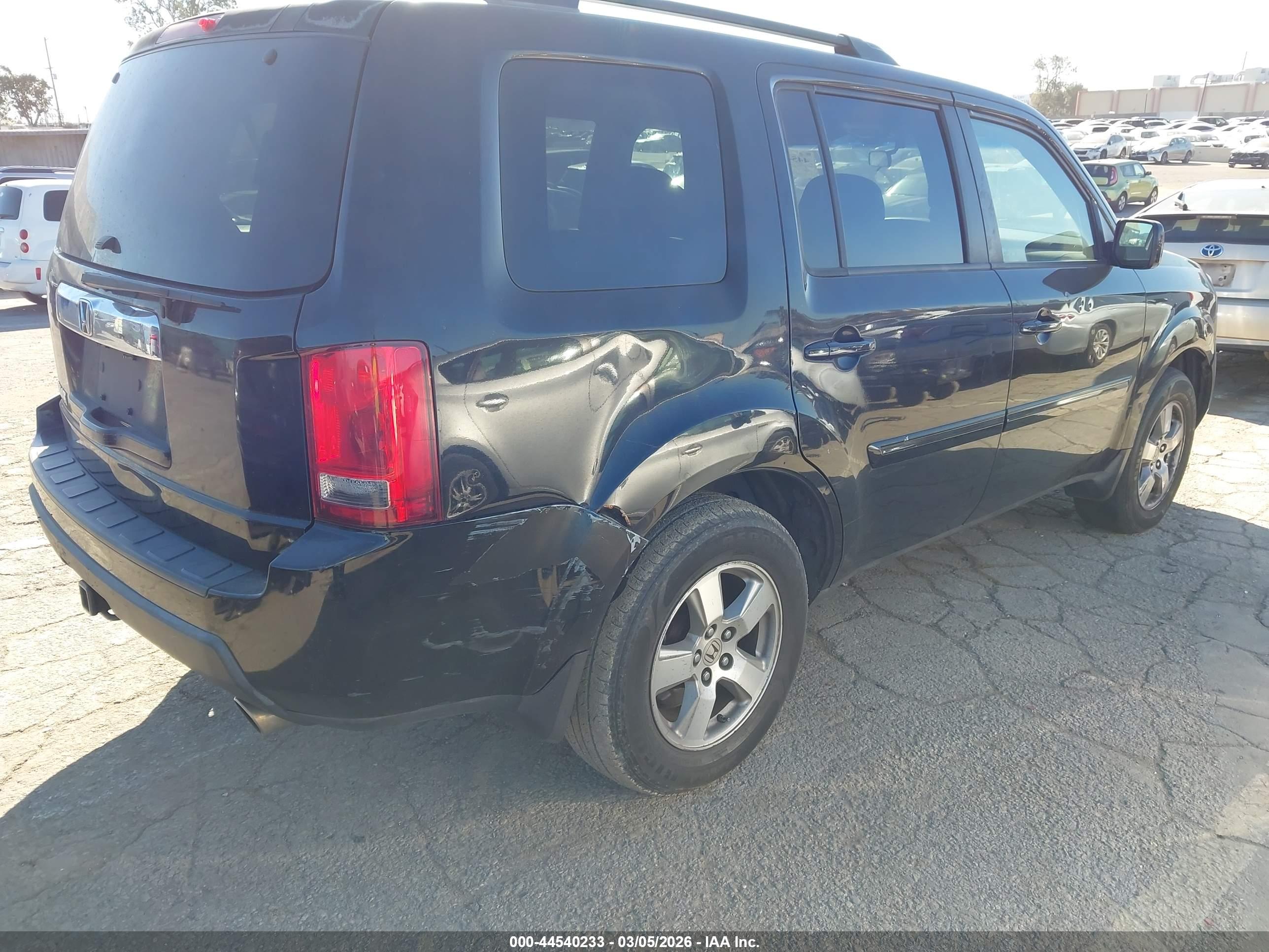 HONDA PILOT image 4
