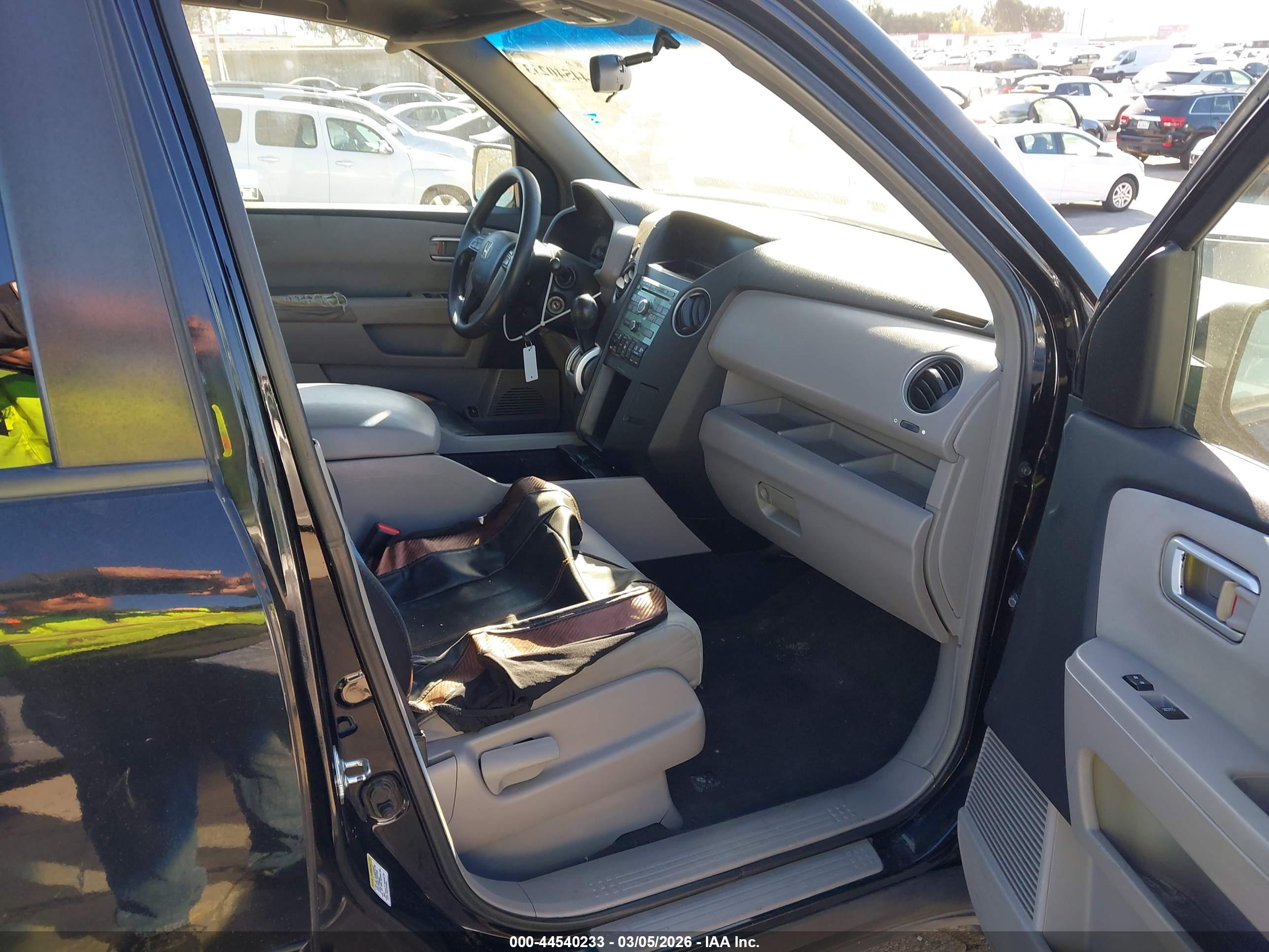 HONDA PILOT image 5