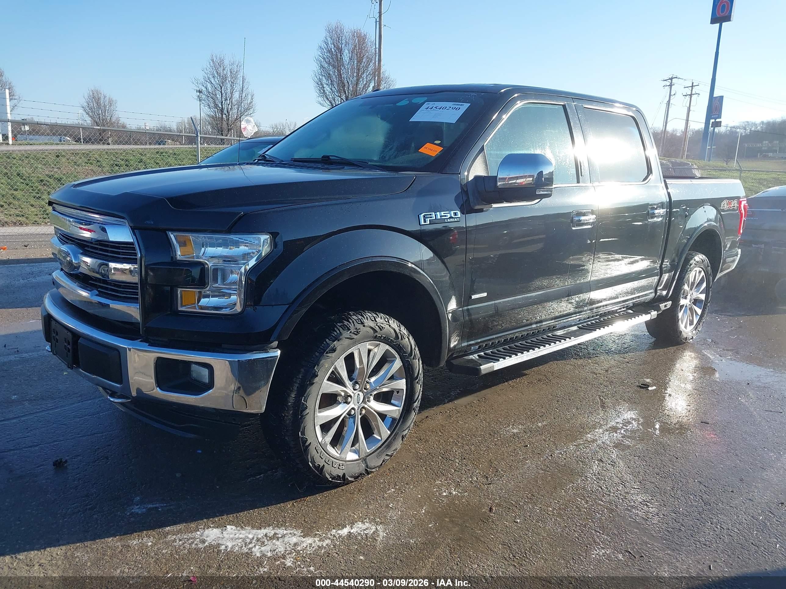 FORD F-150 image 2