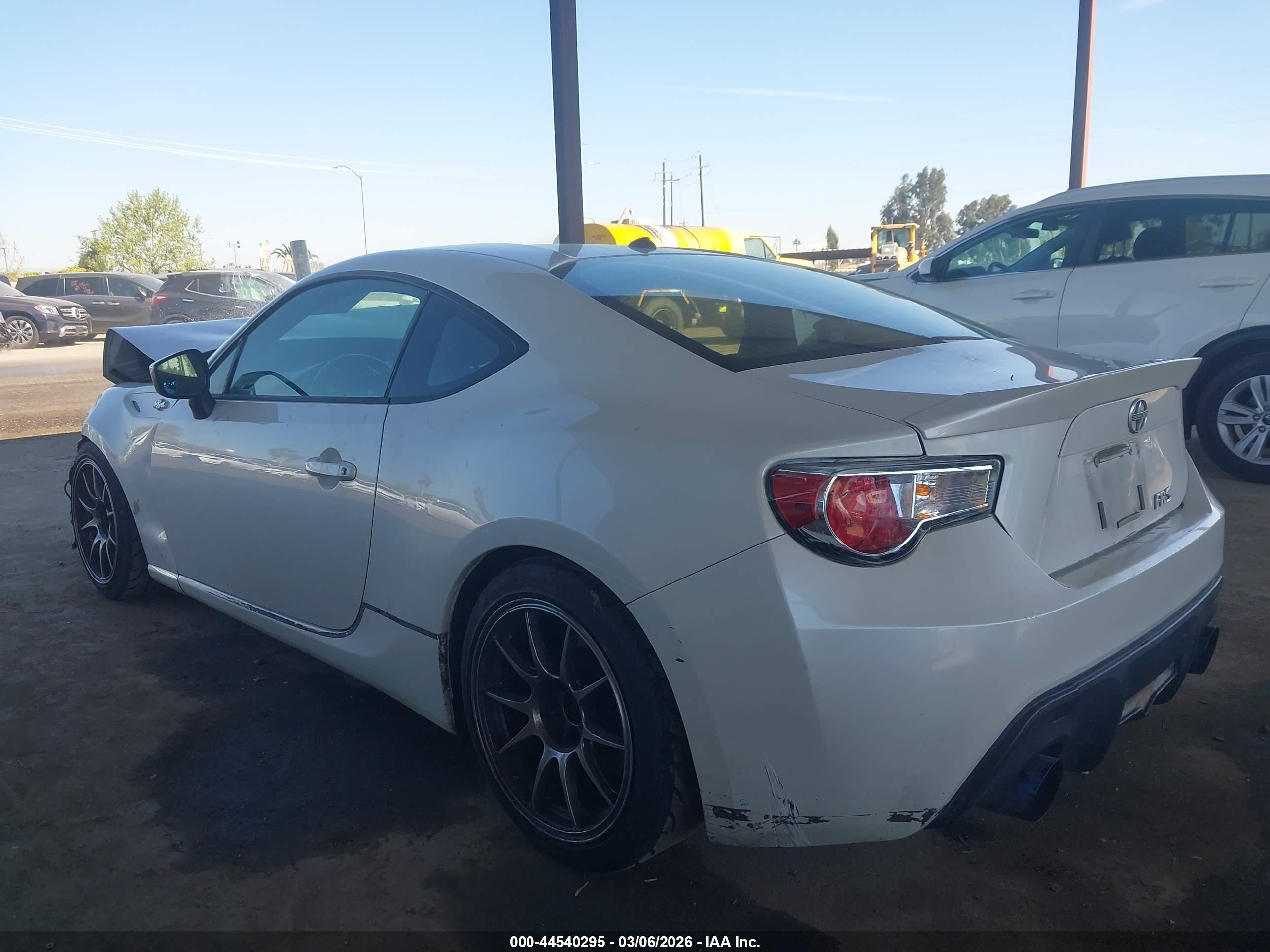 TOYOTA SCION image 3