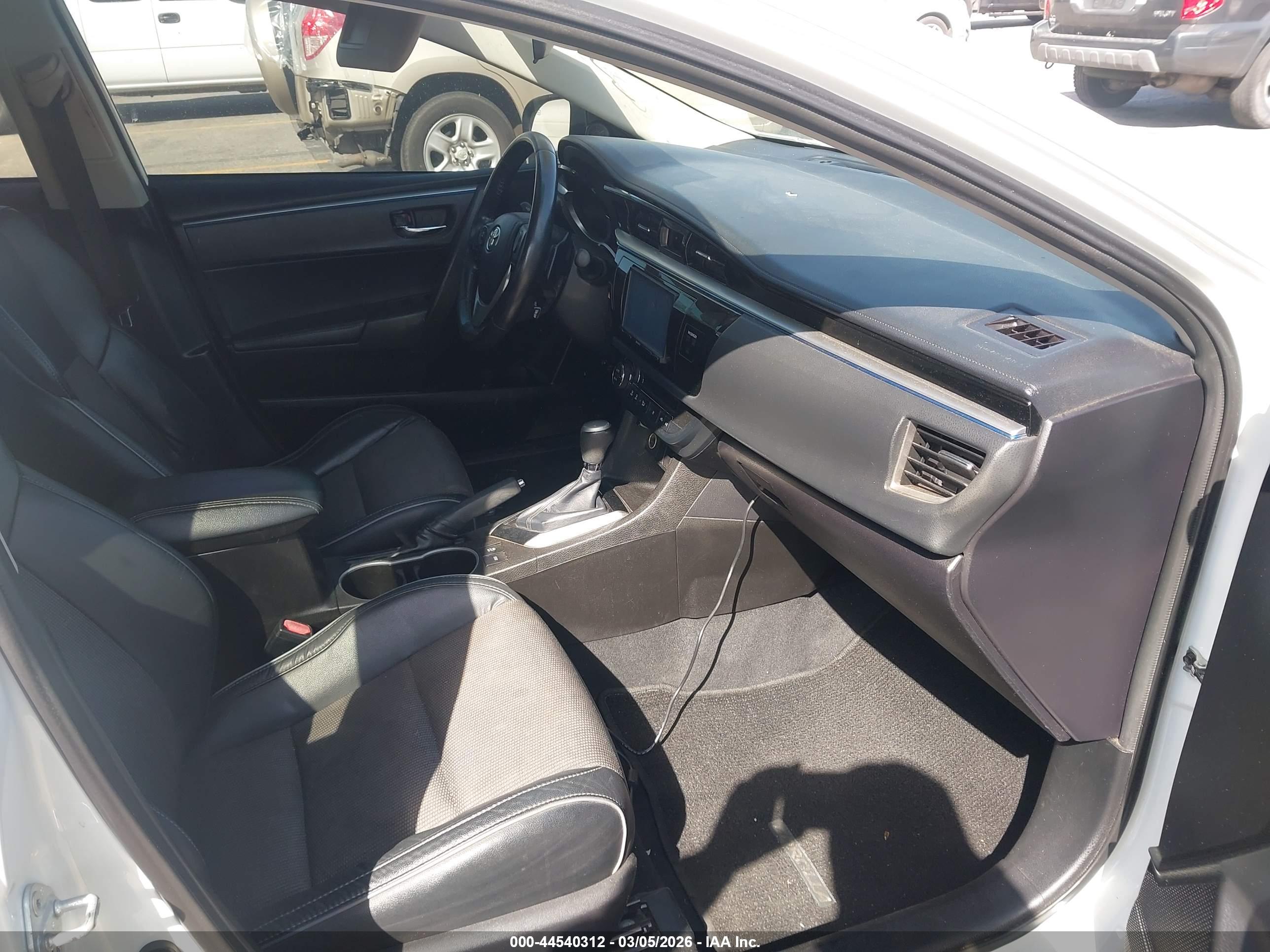 TOYOTA COROLLA image 5