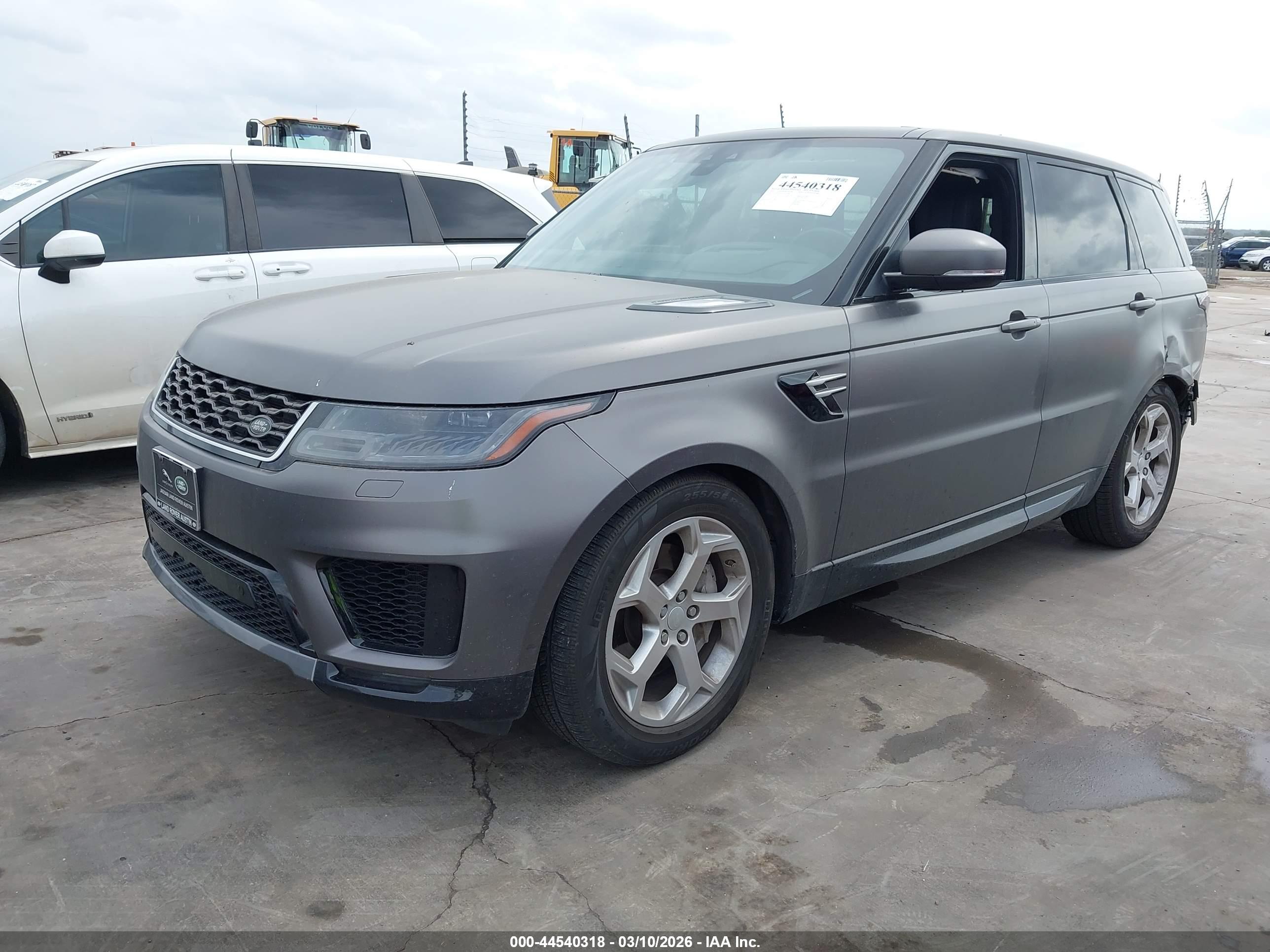 LAND ROVER image 2