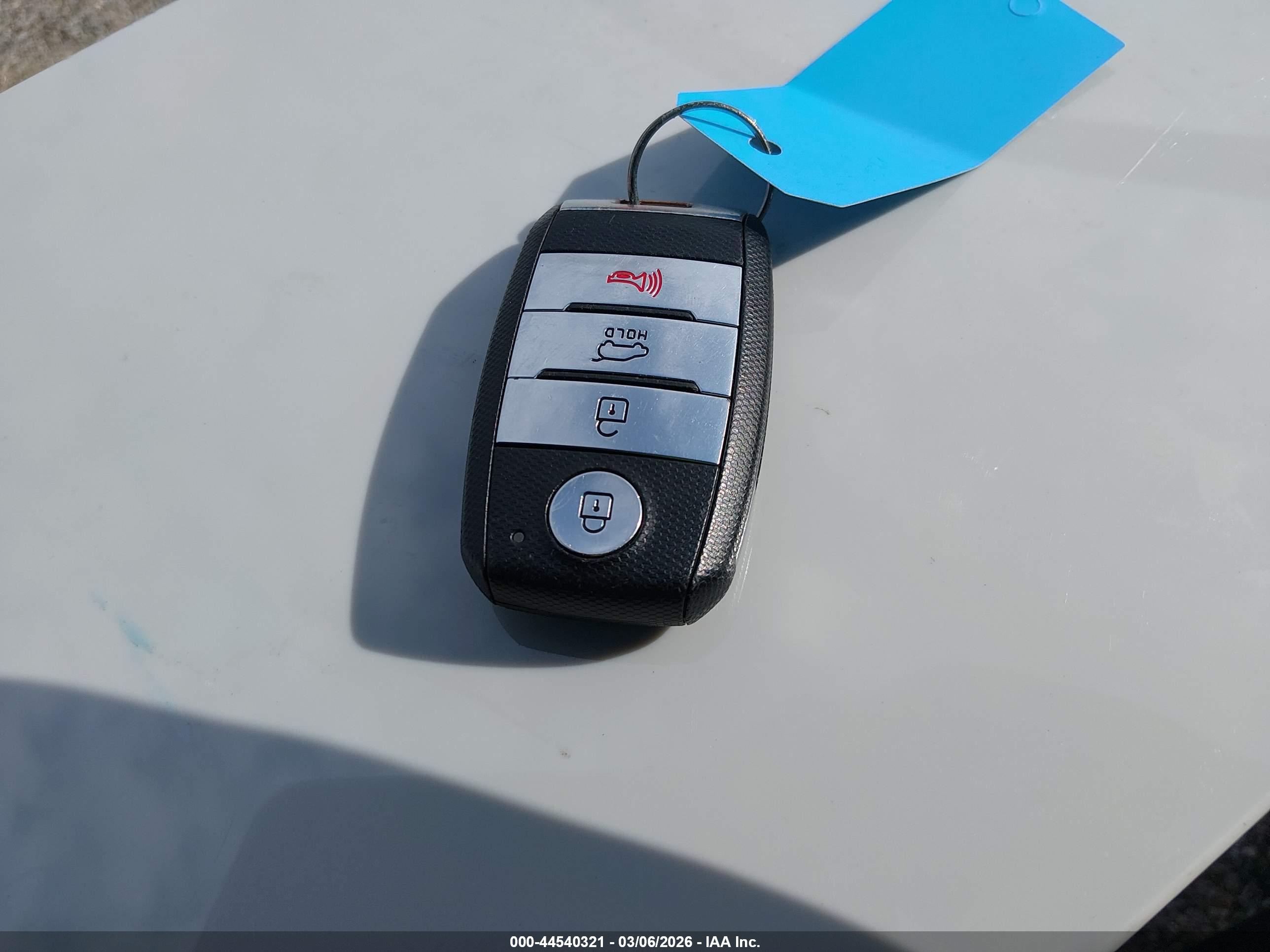 KIA NIRO image 11