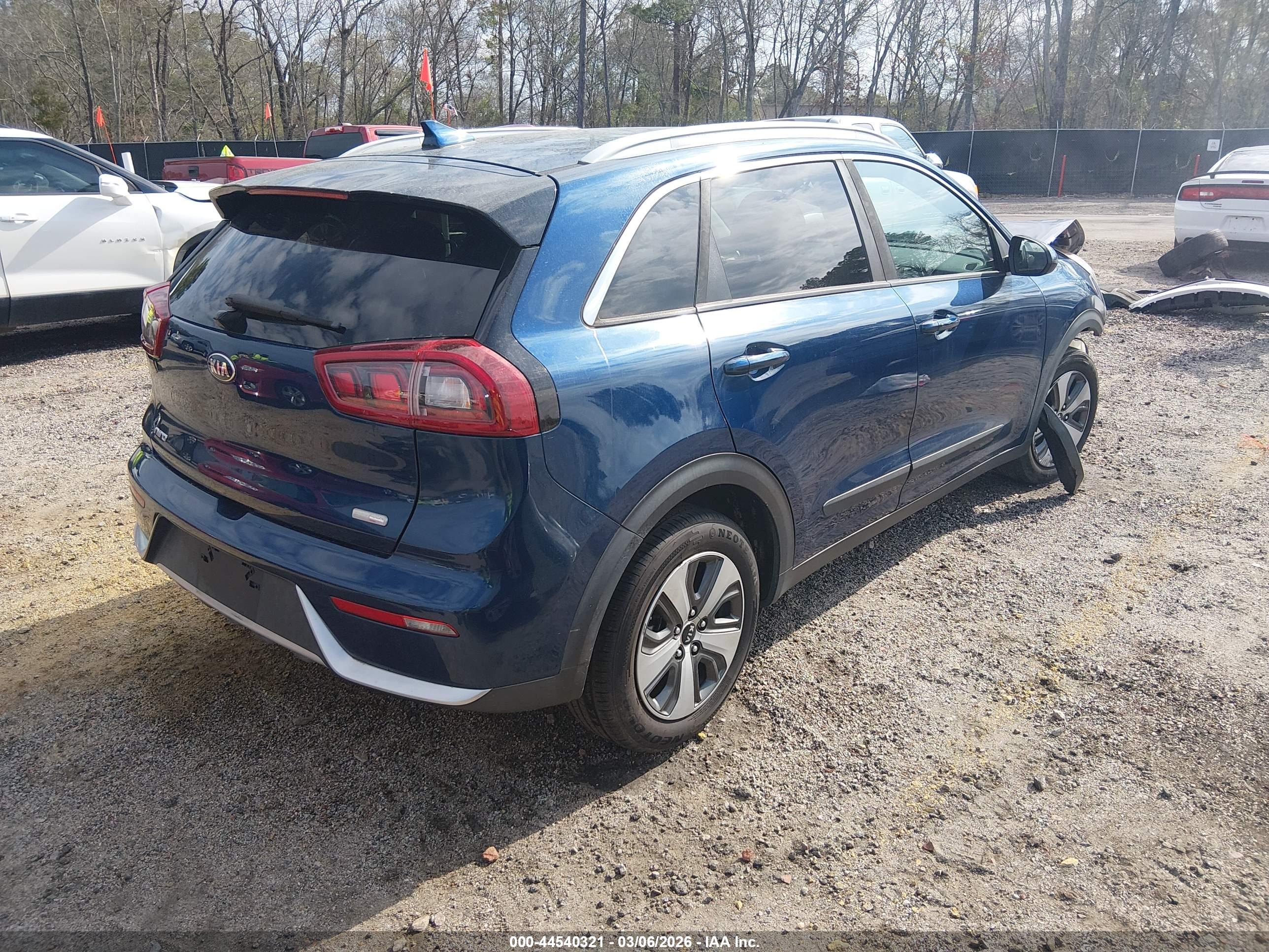 KIA NIRO image 4