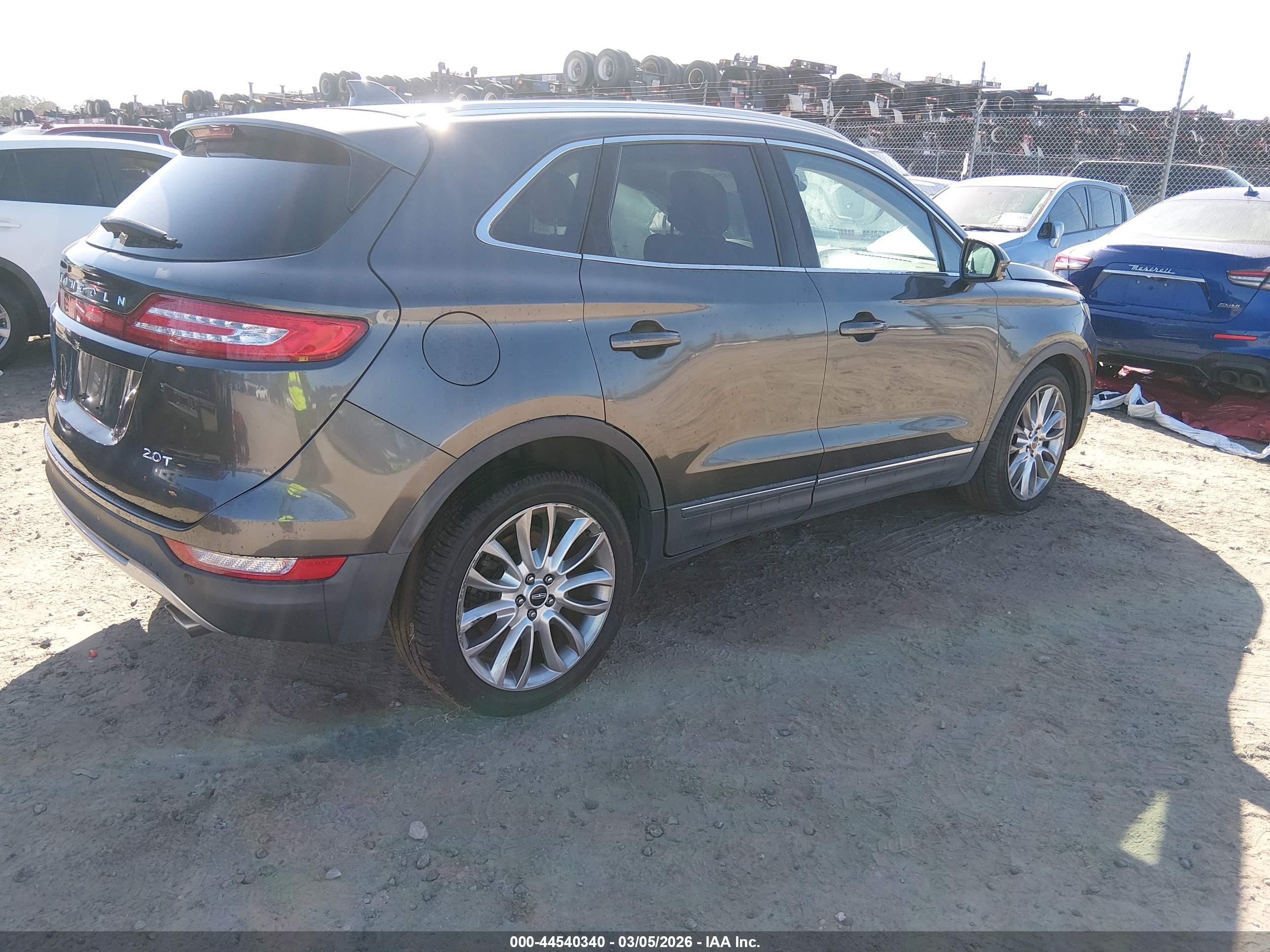 LINCOLN MKC image 4