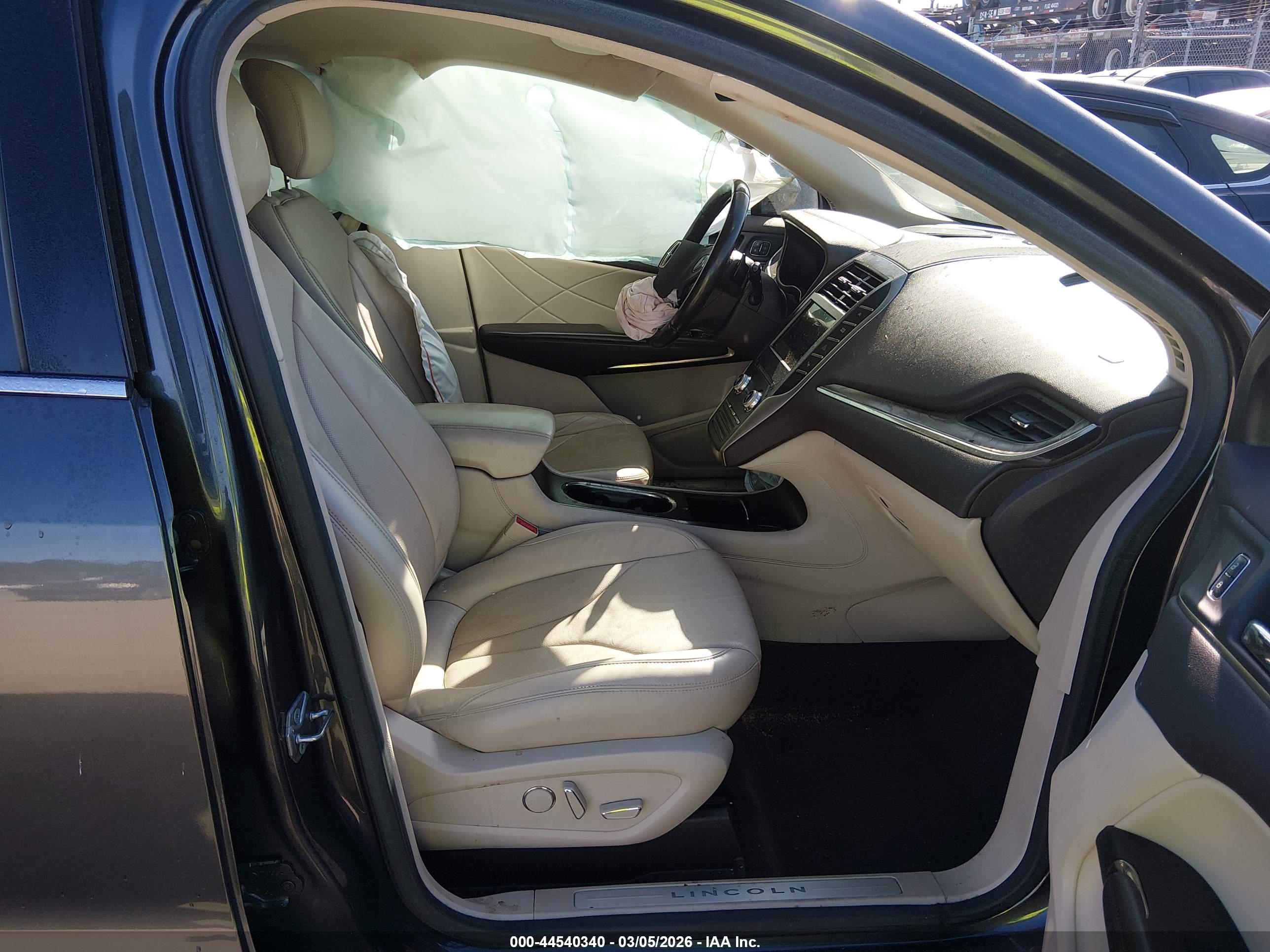 LINCOLN MKC image 5