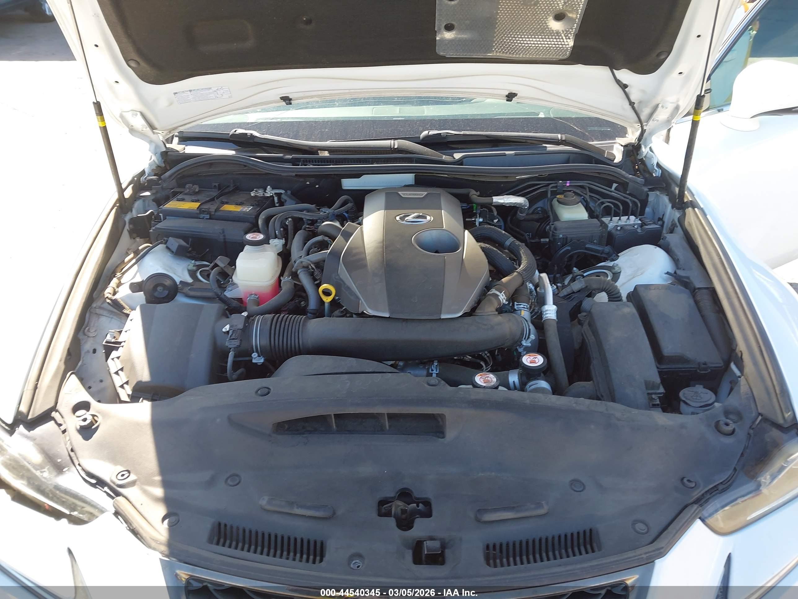 LEXUS IS image 10