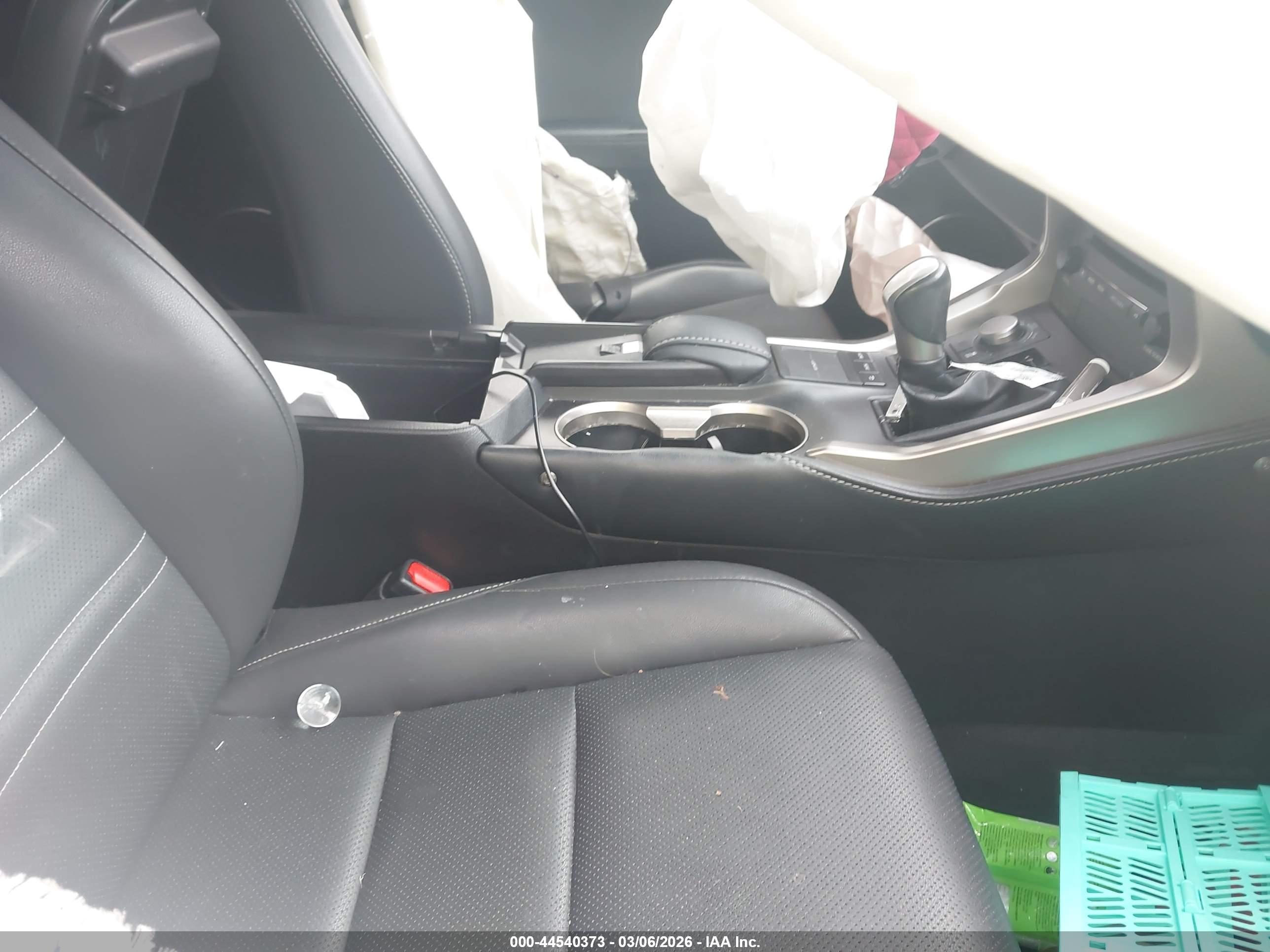 LEXUS NX image 5