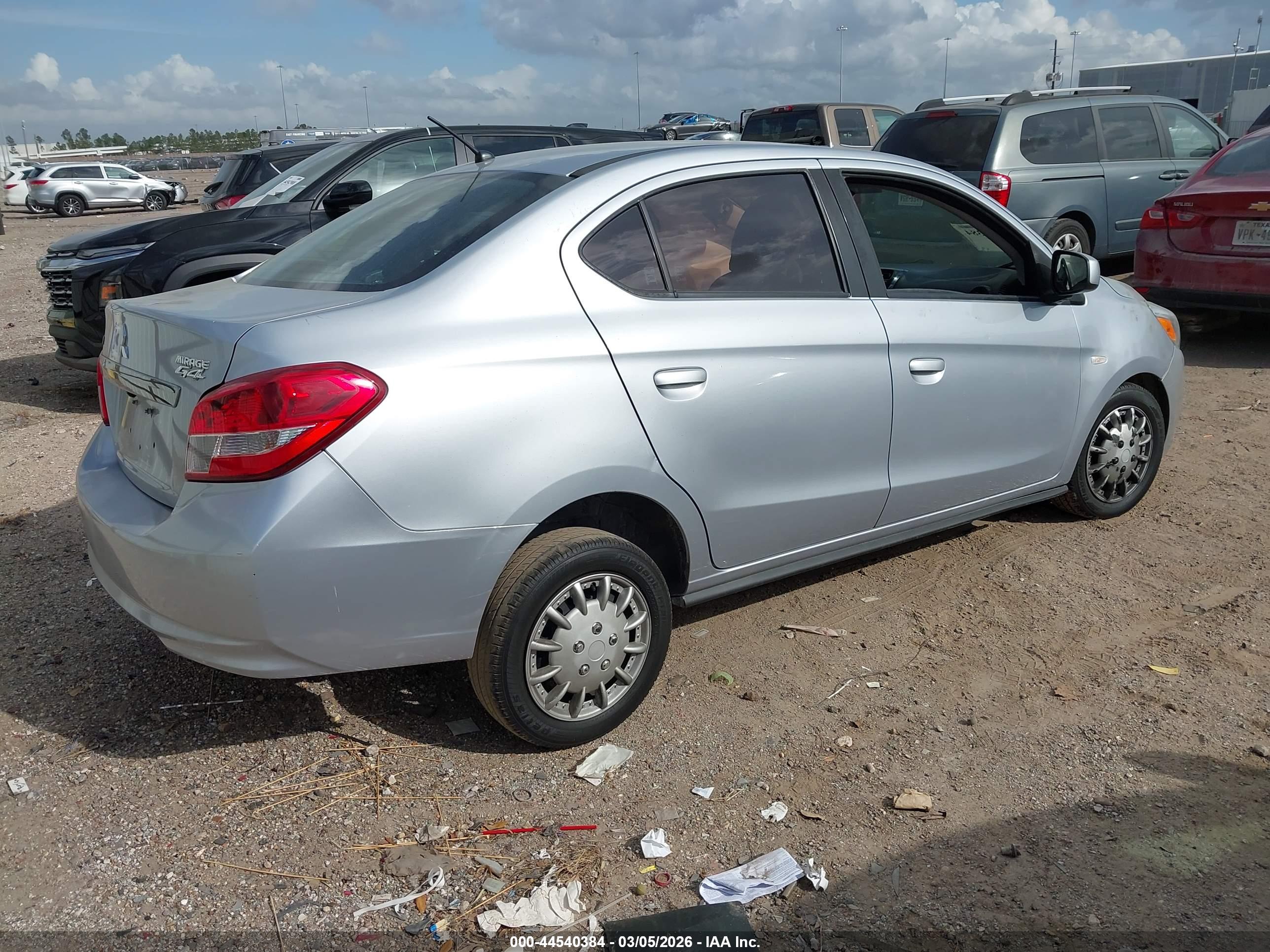 MITSUBISHI MIRAGE image 4