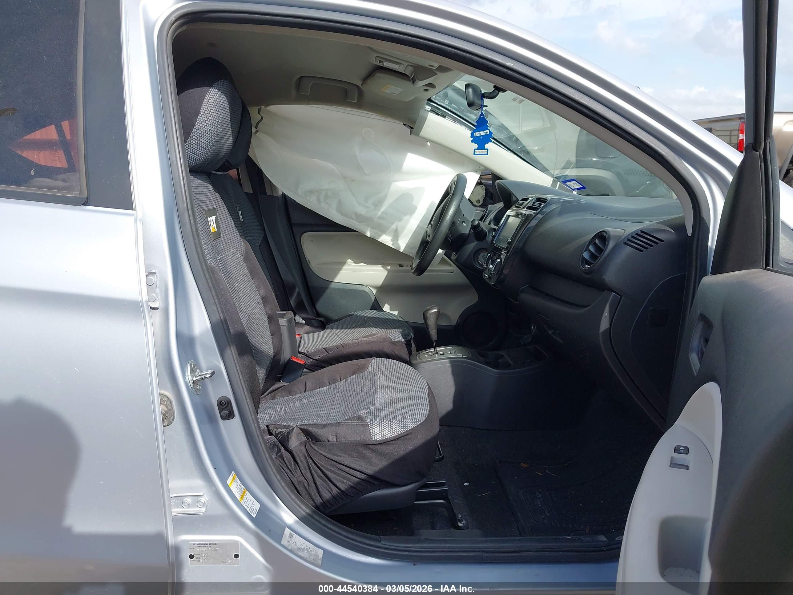 MITSUBISHI MIRAGE image 5