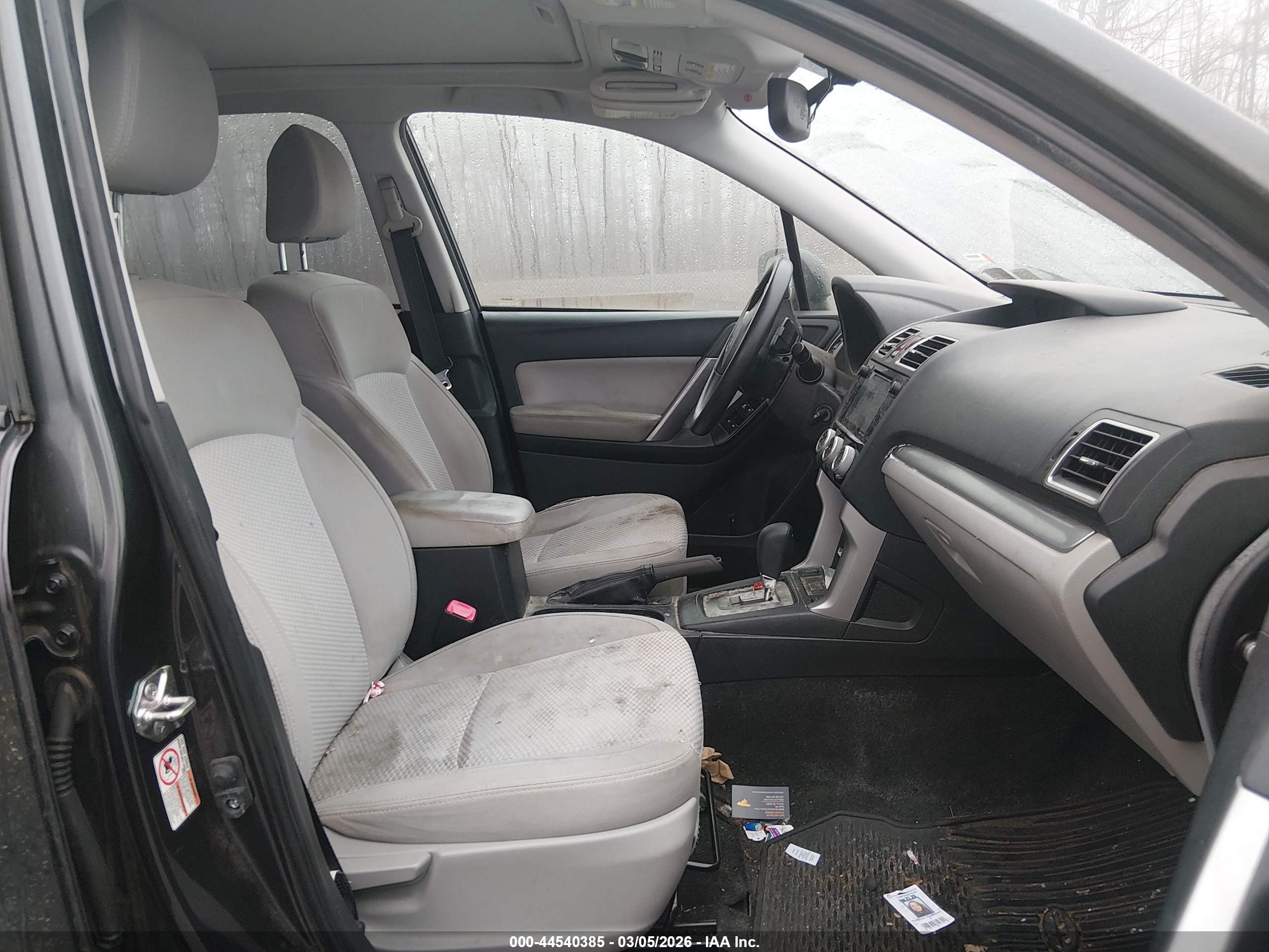 SUBARU FORESTER image 5
