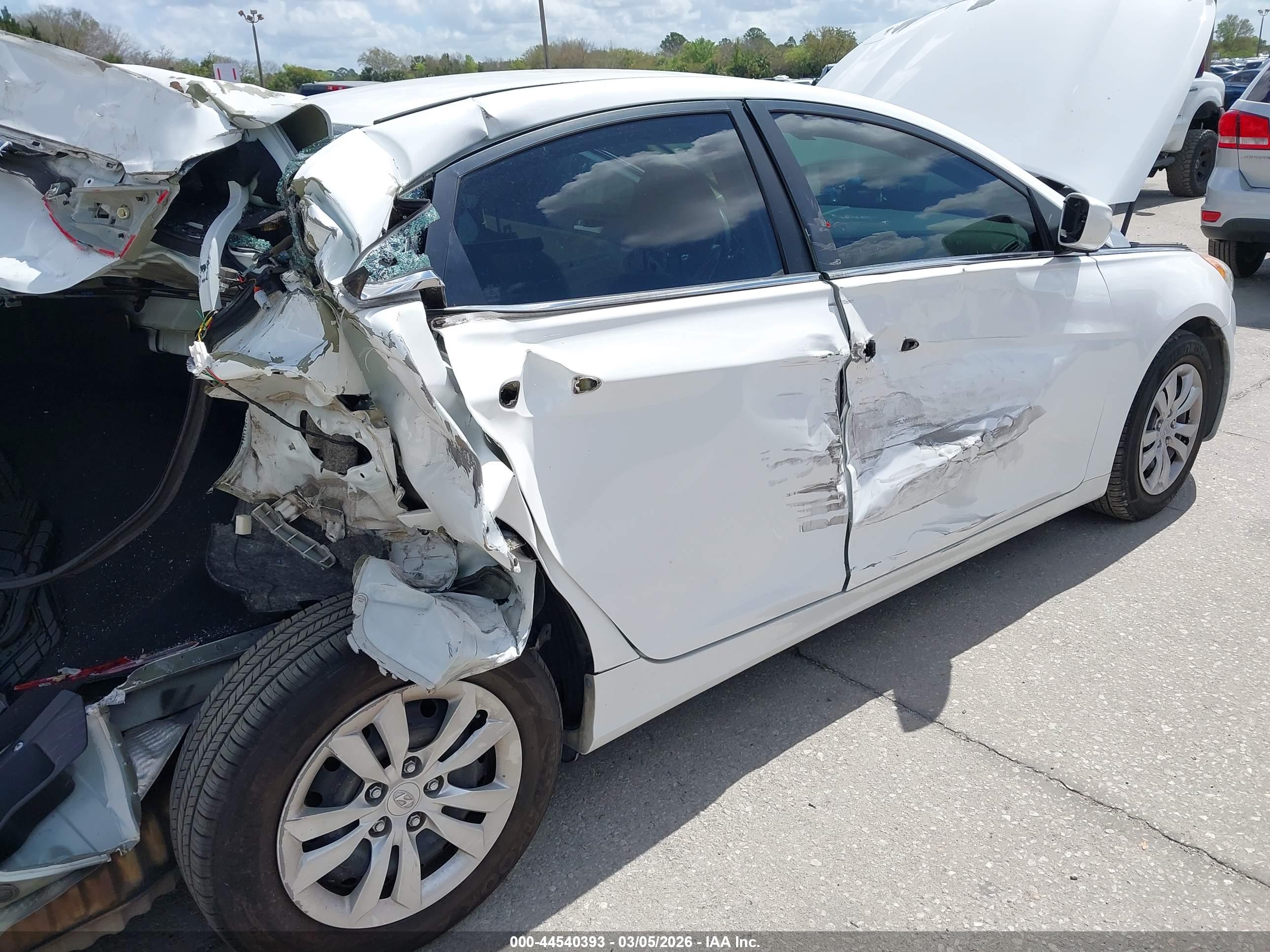 HYUNDAI SONATA image 6