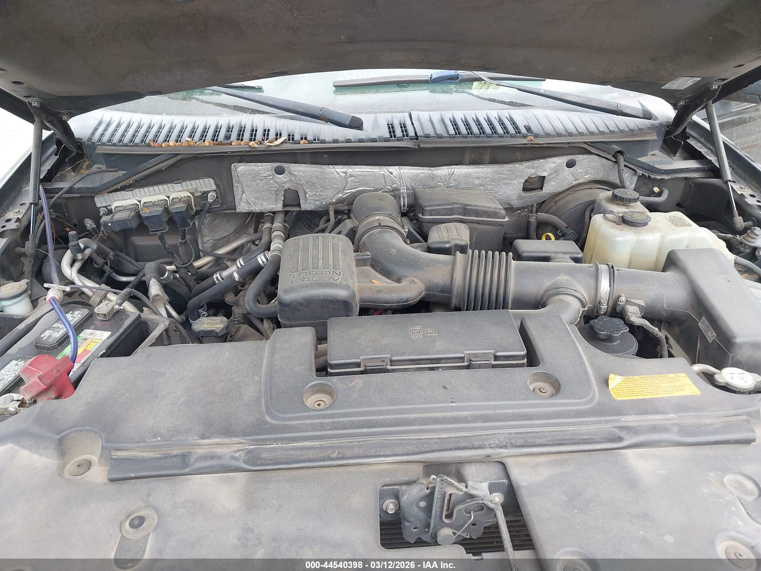 FORD EXPEDITION image 10