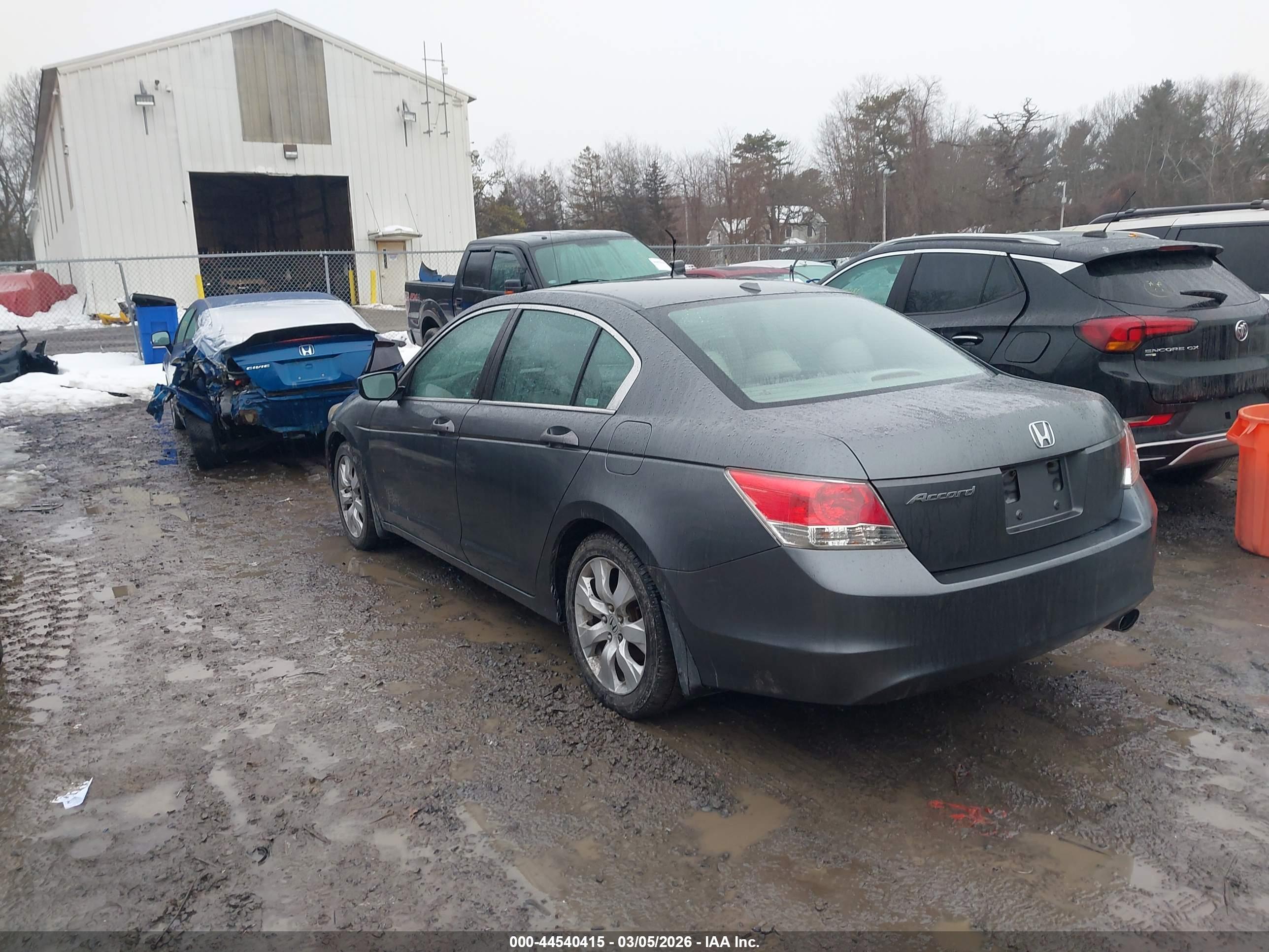 HONDA ACCORD image 3