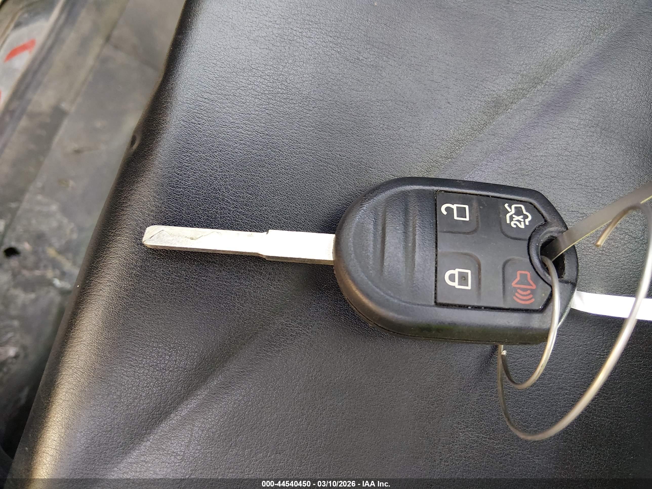 FORD FIESTA image 11
