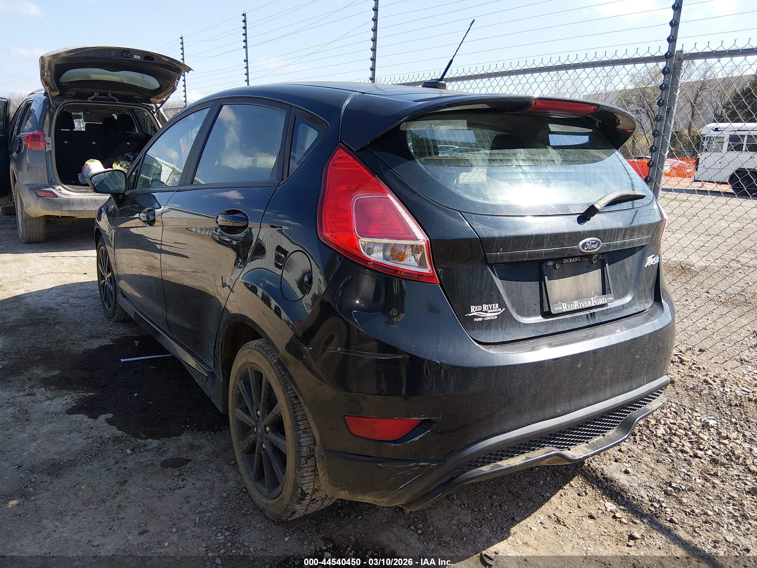 FORD FIESTA image 3