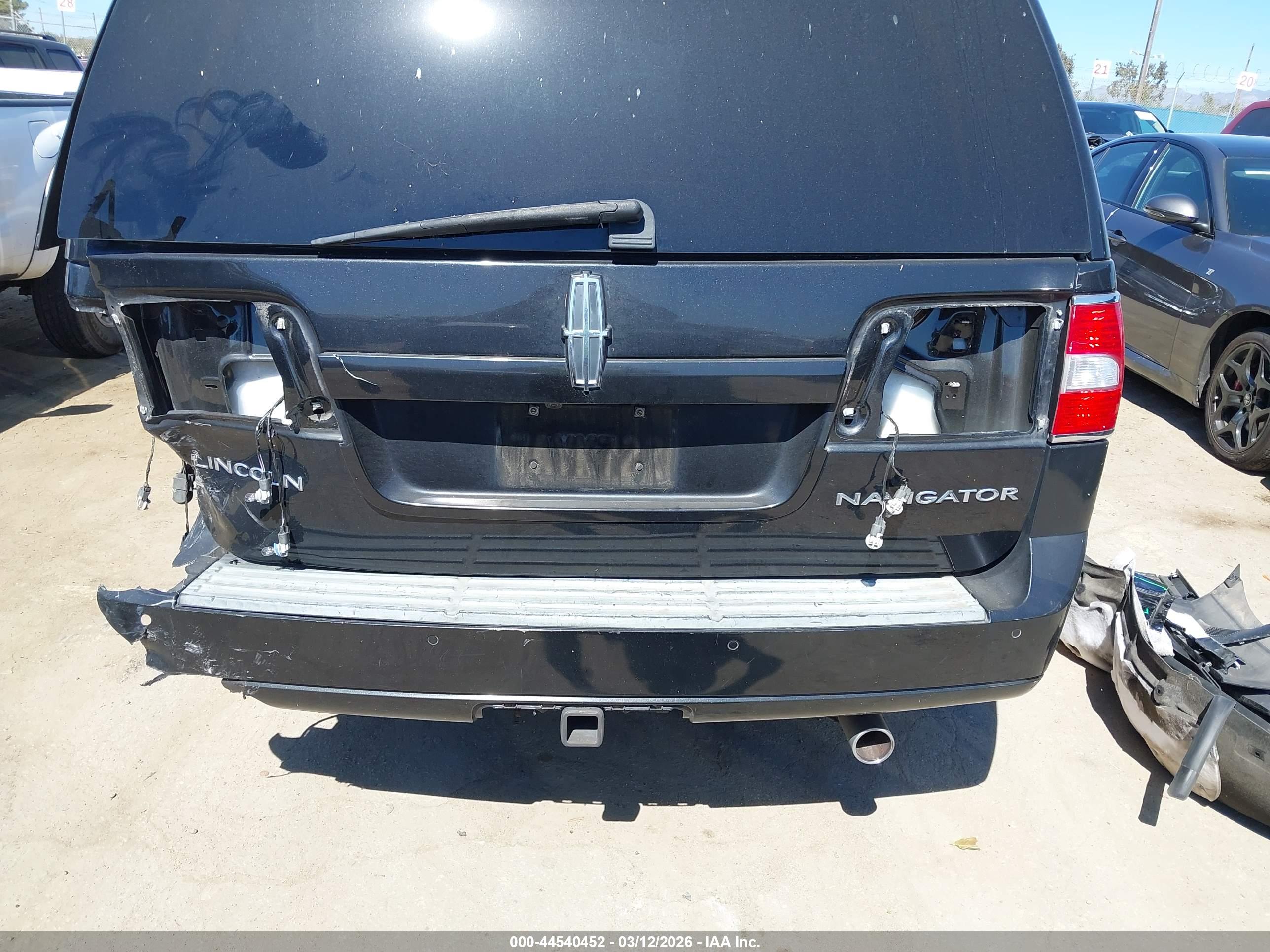 LINCOLN NAVIGATOR image 6