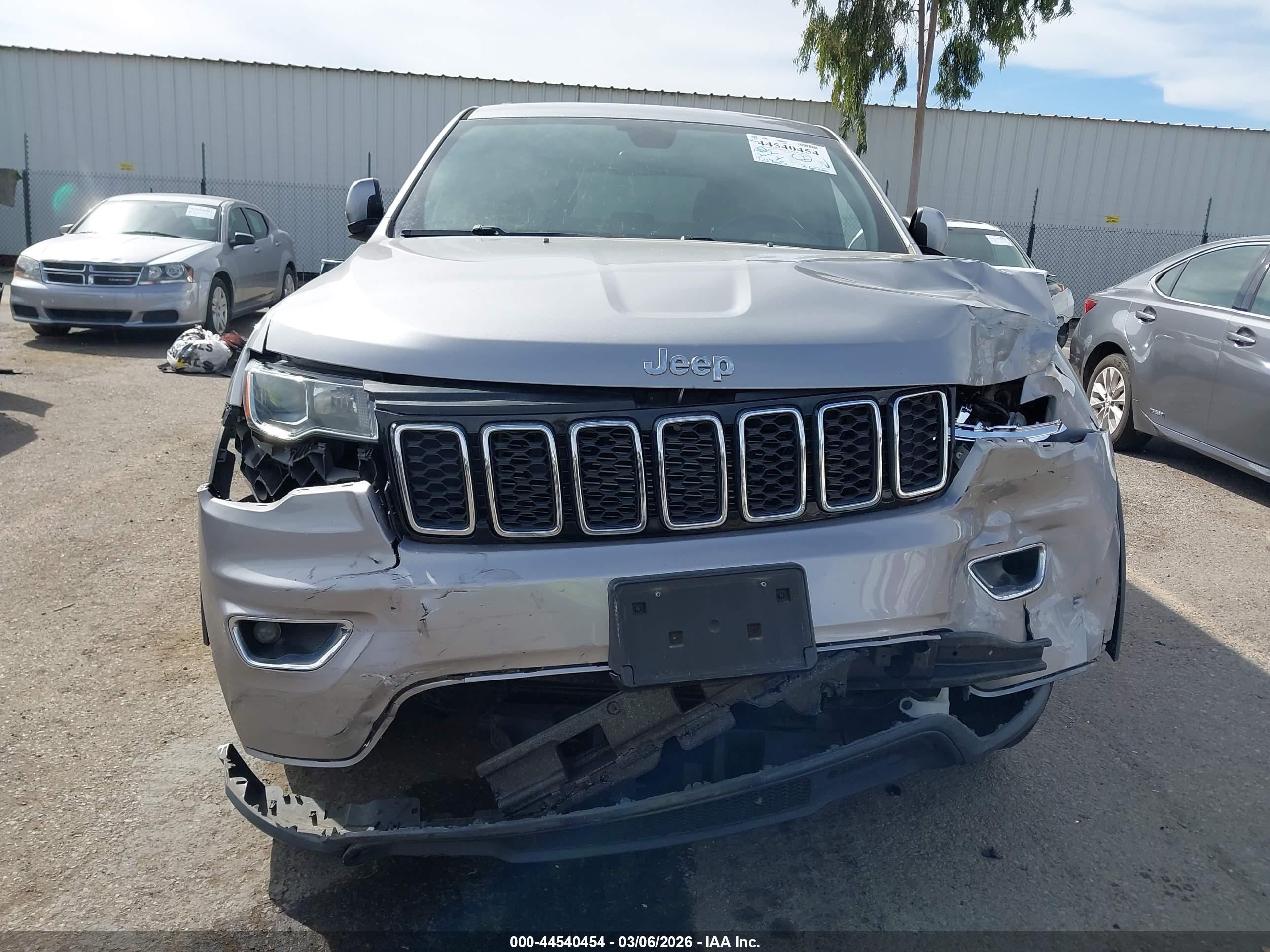 JEEP GRAND image 6