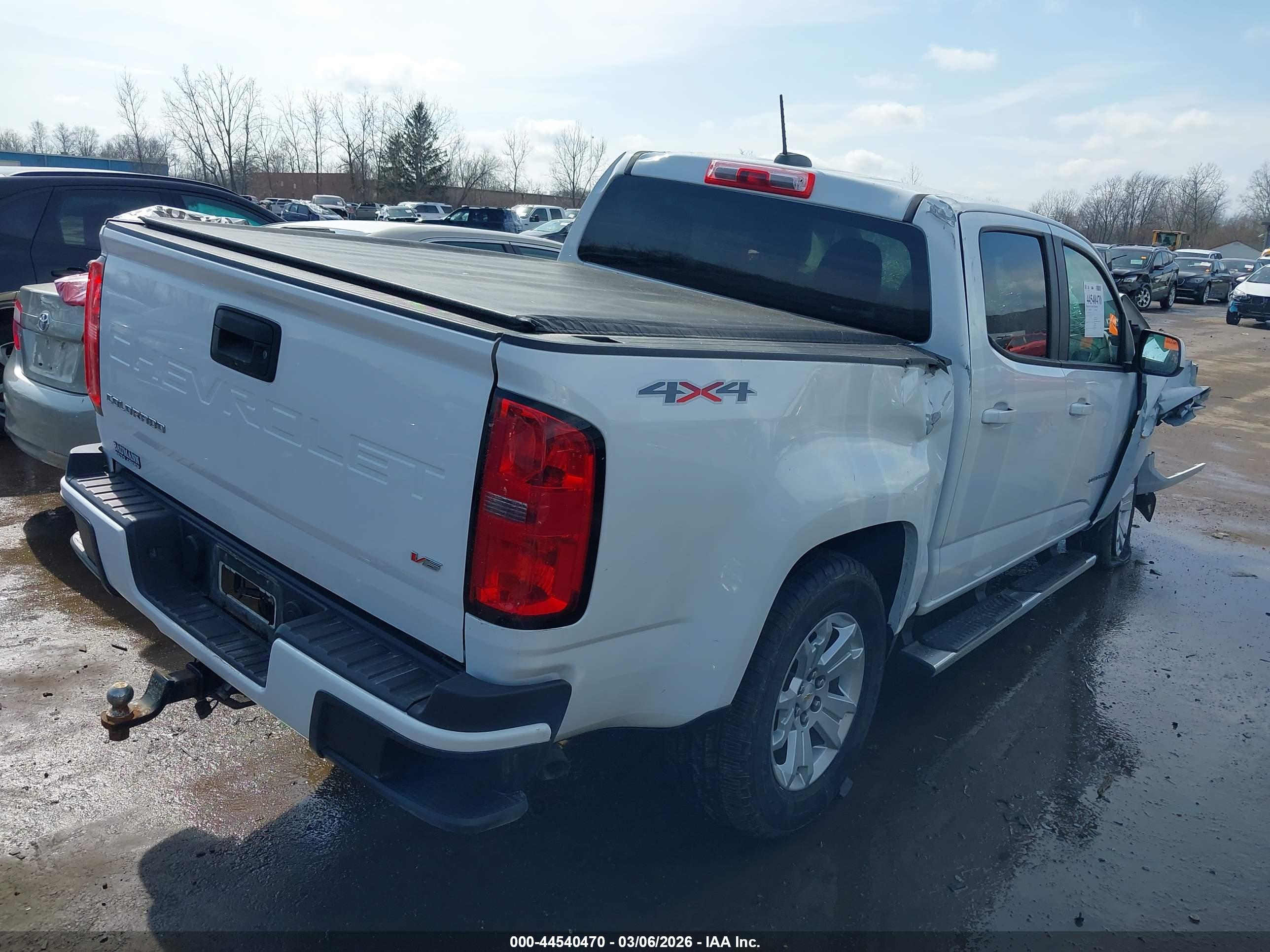 CHEVROLET COLORADO image 4