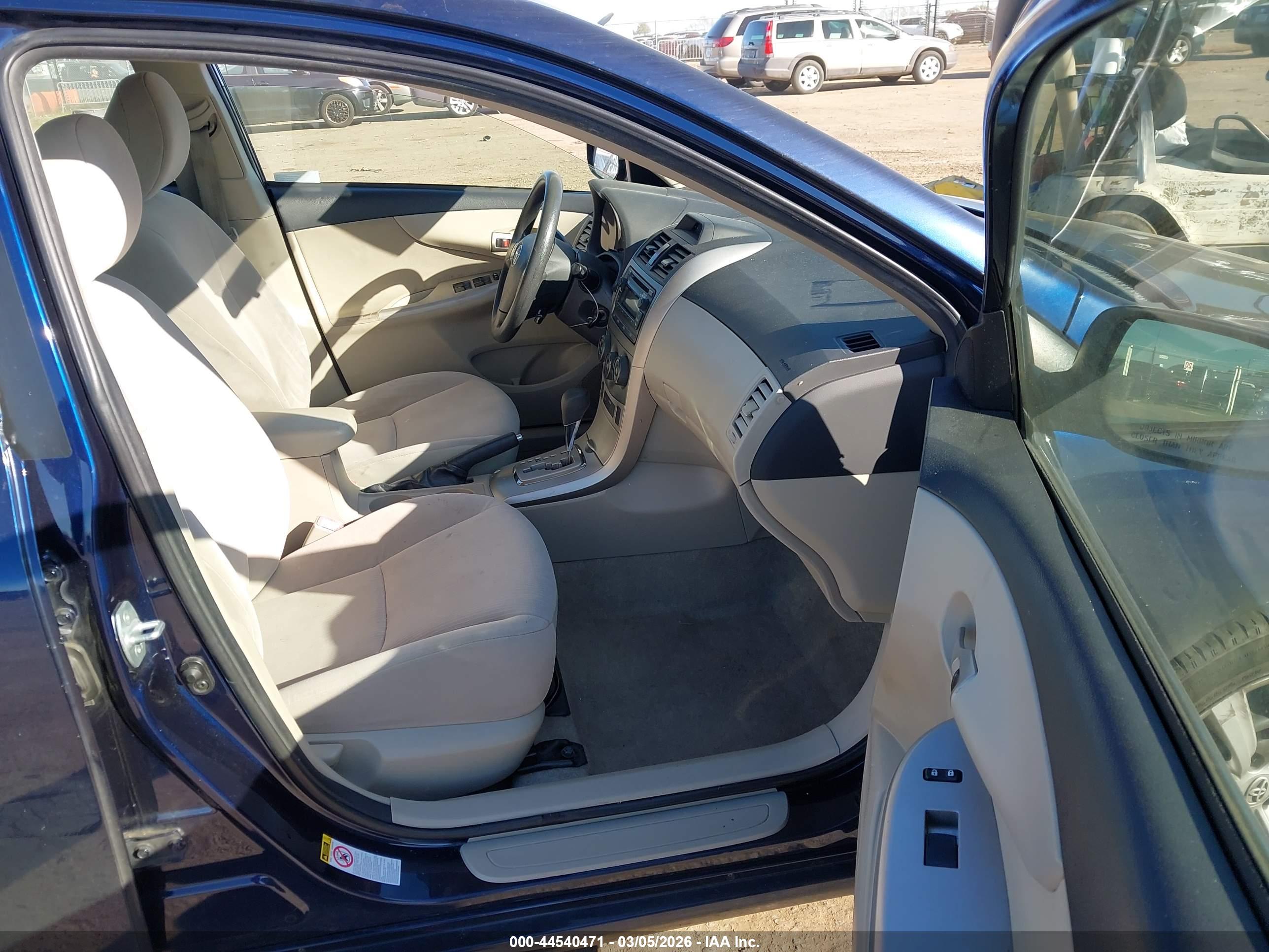 TOYOTA COROLLA image 5