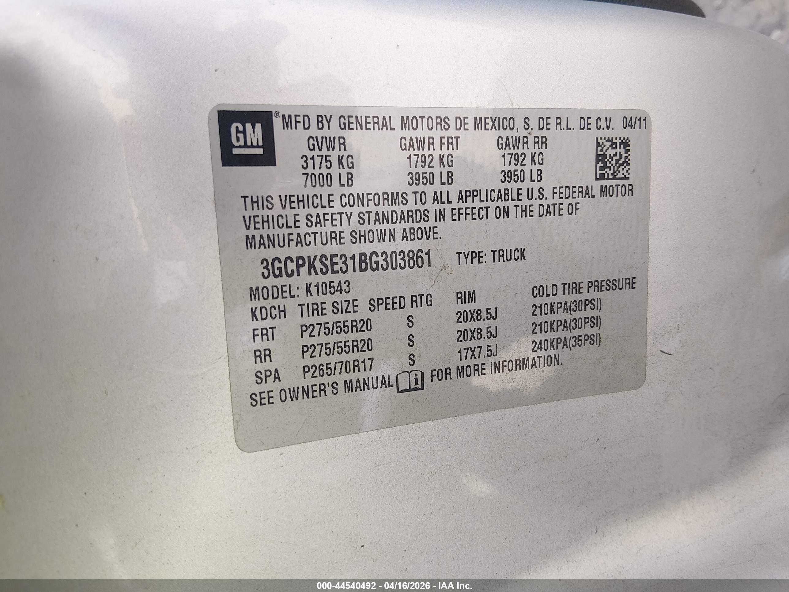CHEVROLET SILVERADO image 9