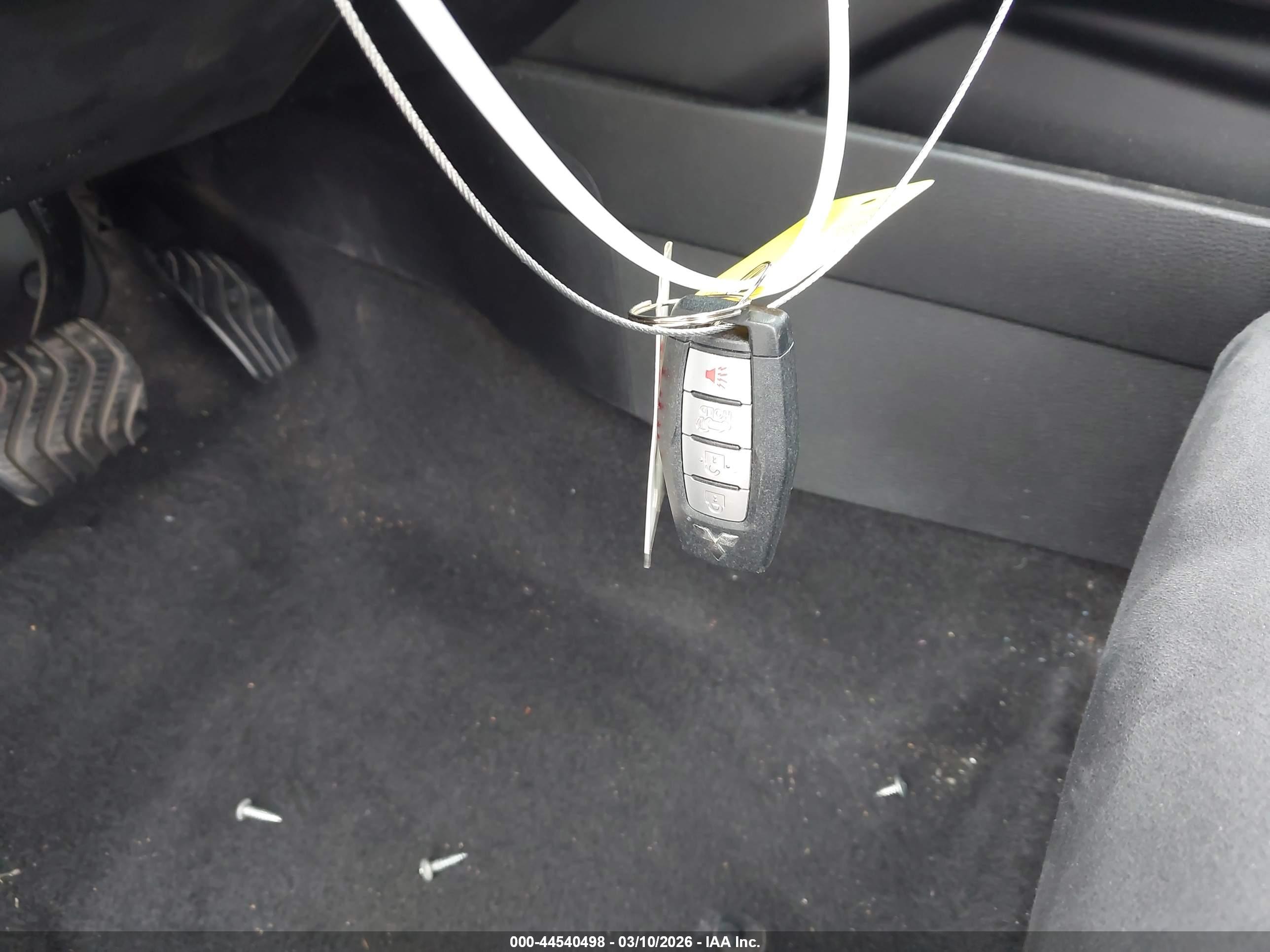 MITSUBISHI OUTLANDER image 11