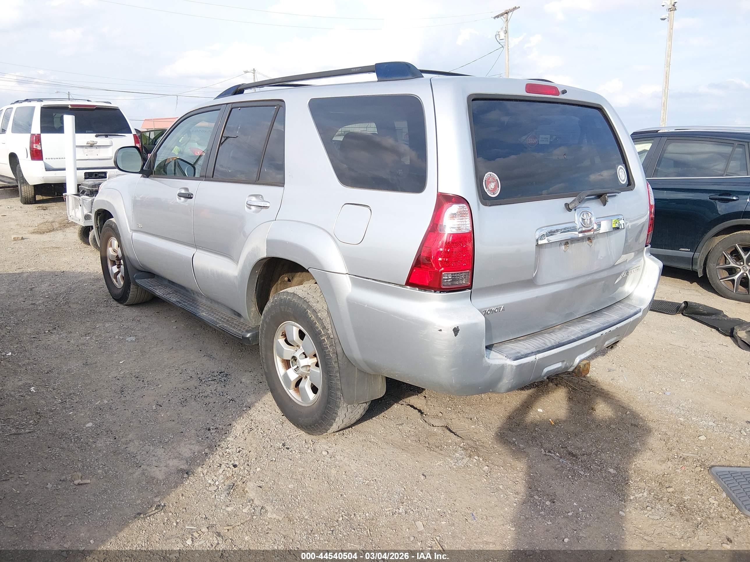 TOYOTA 4RUNNER image 3