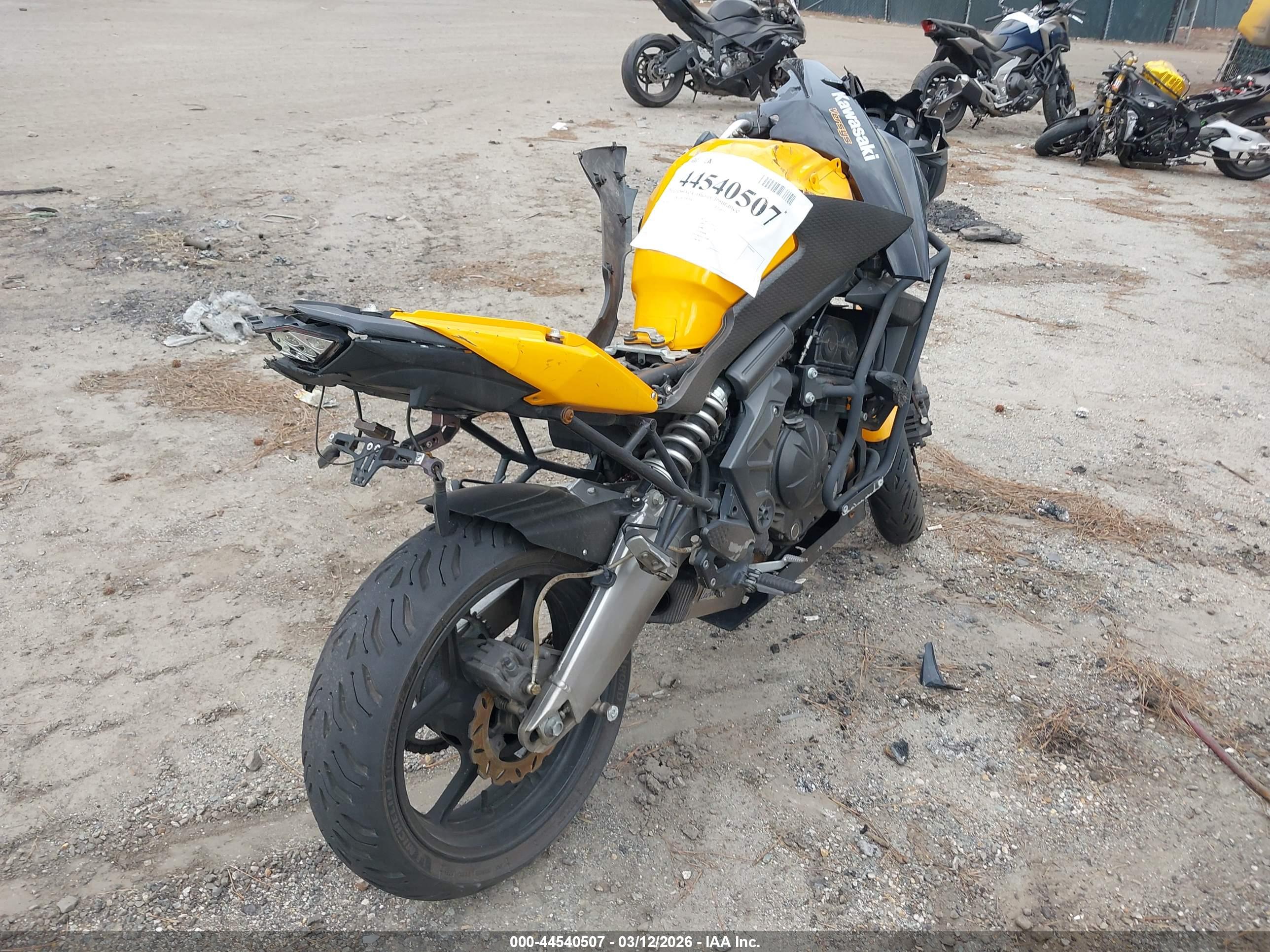 KAWASAKI LE650 image 4