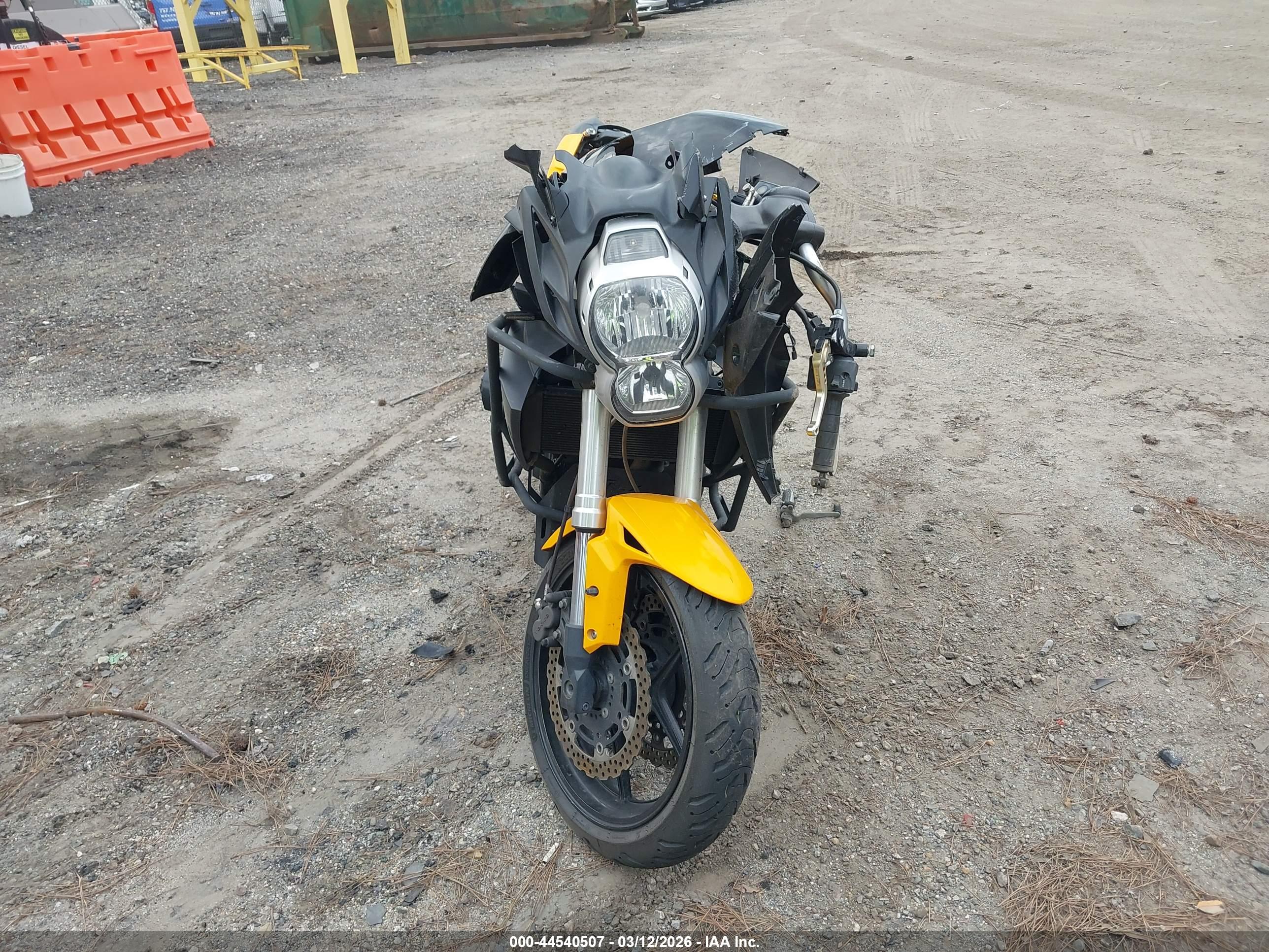 KAWASAKI LE650 image 5