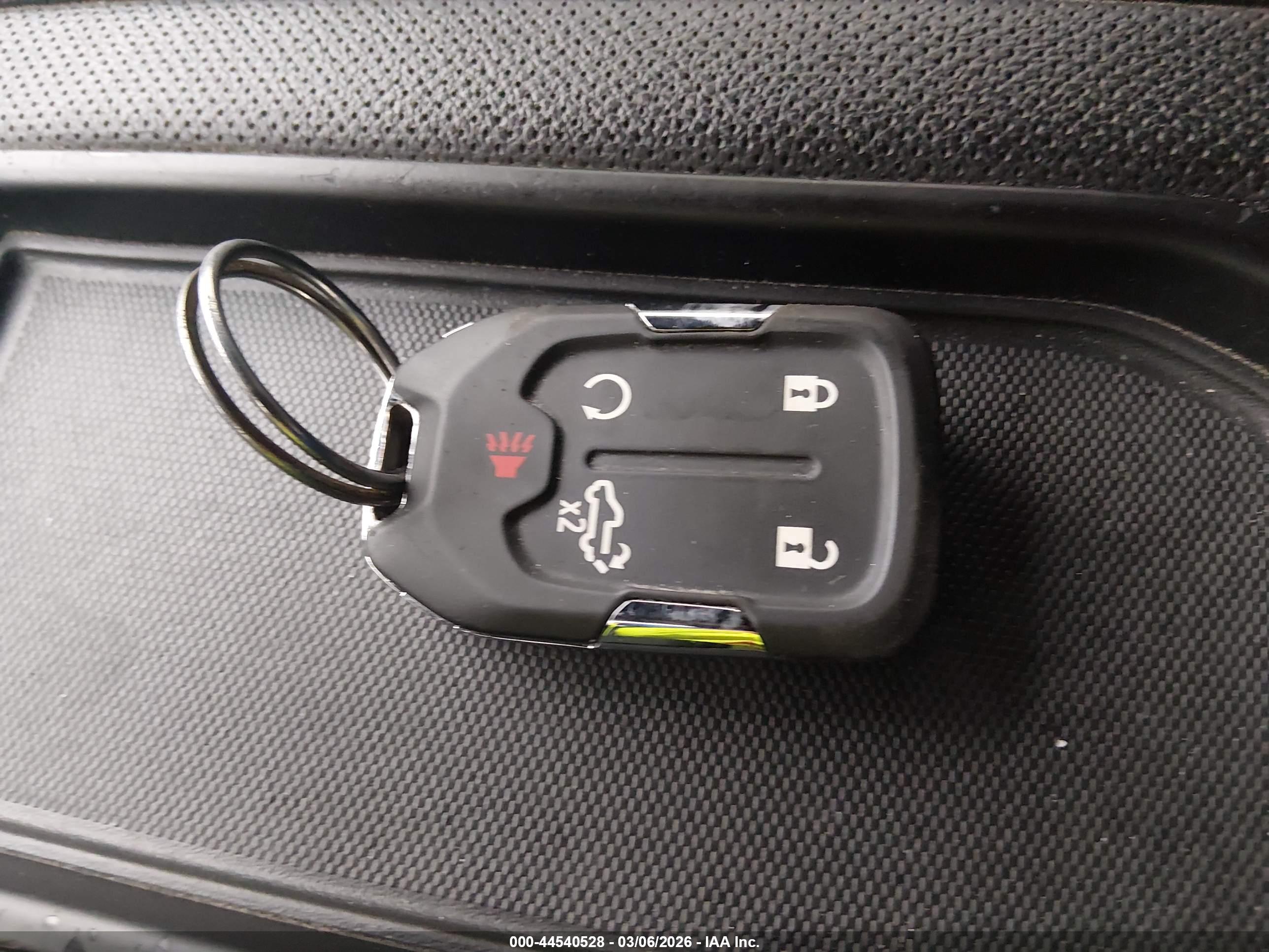 GMC SIERRA image 11
