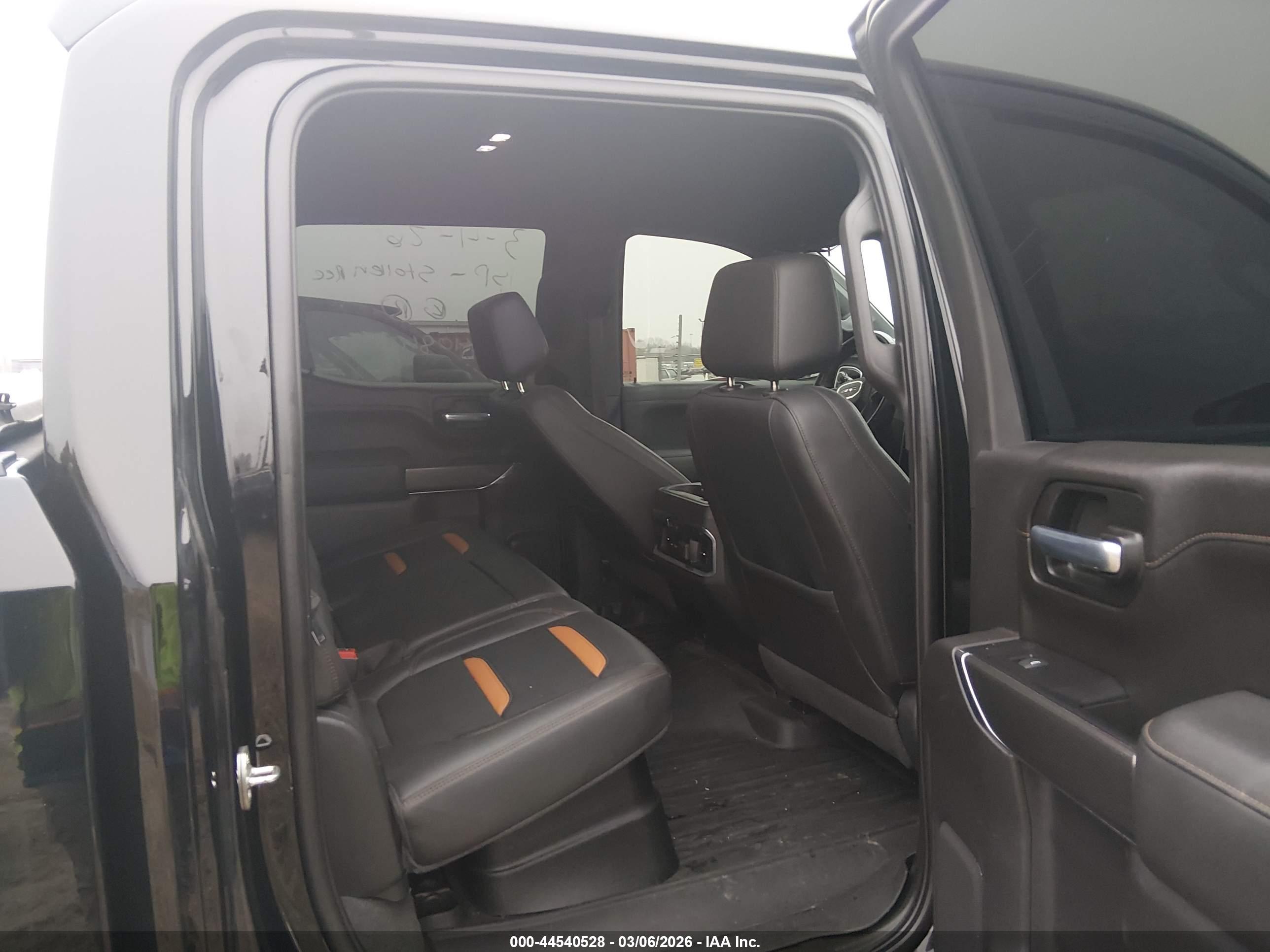 GMC SIERRA image 8