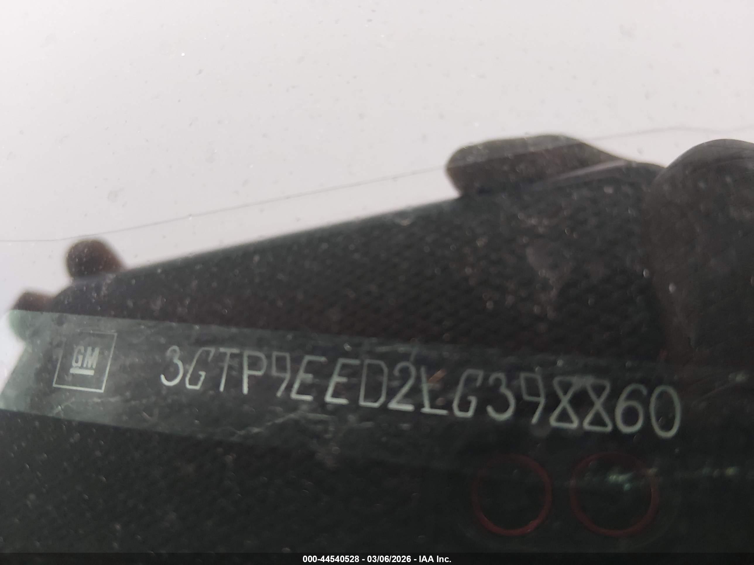 GMC SIERRA image 9