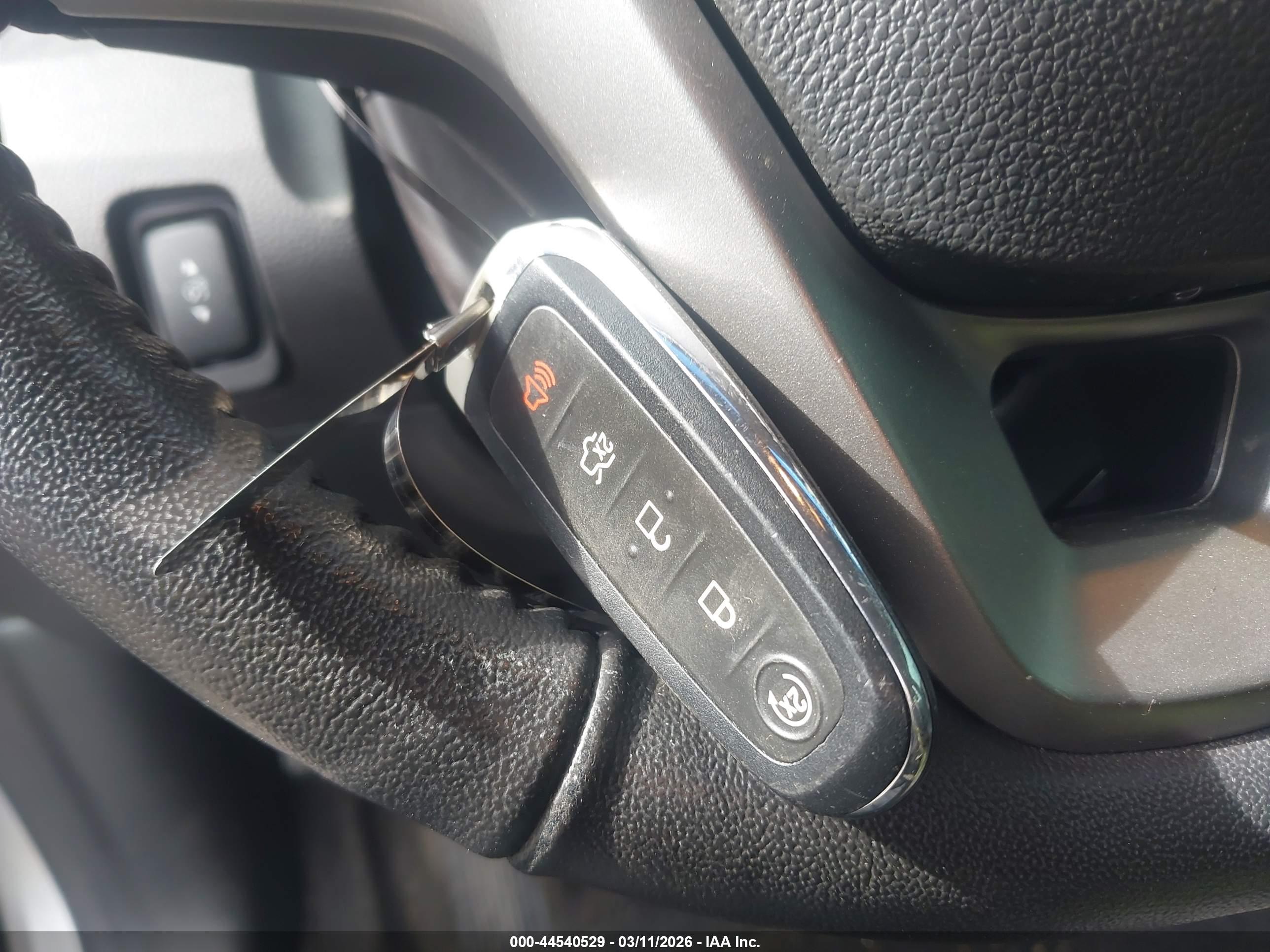 FORD TAURUS image 11