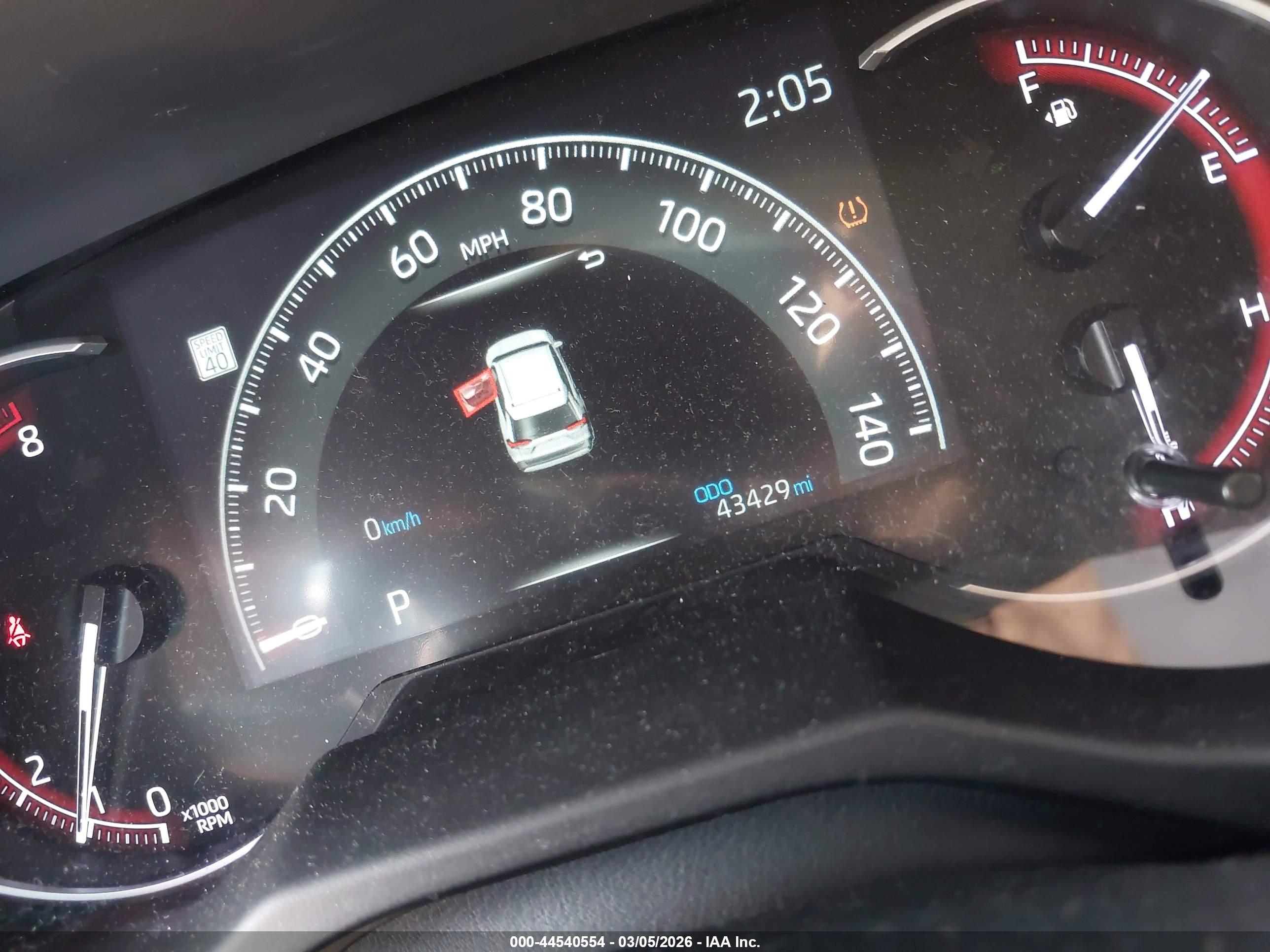 TOYOTA RAV4 image 7