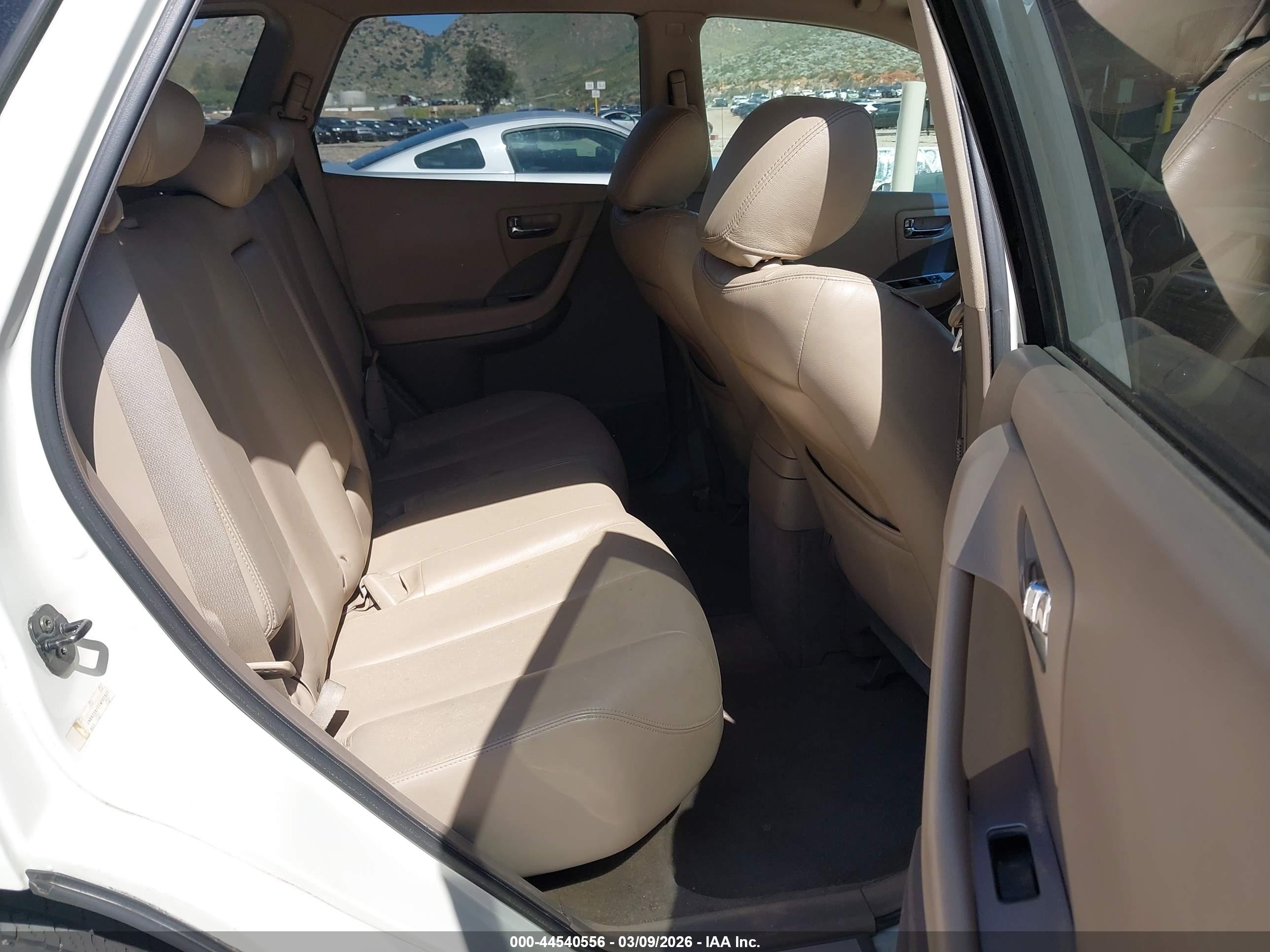 NISSAN MURANO image 8