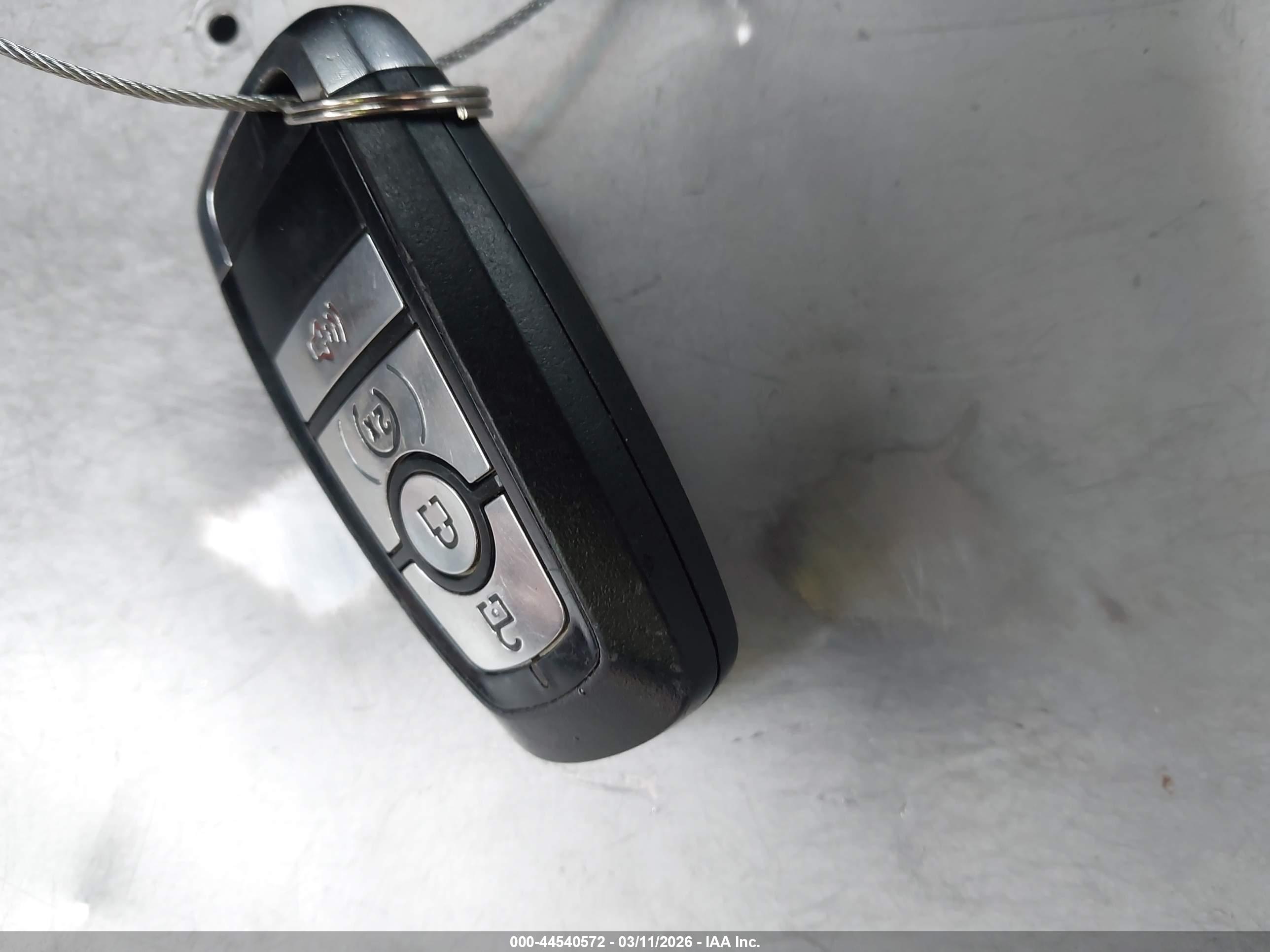 FORD ESCAPE image 11