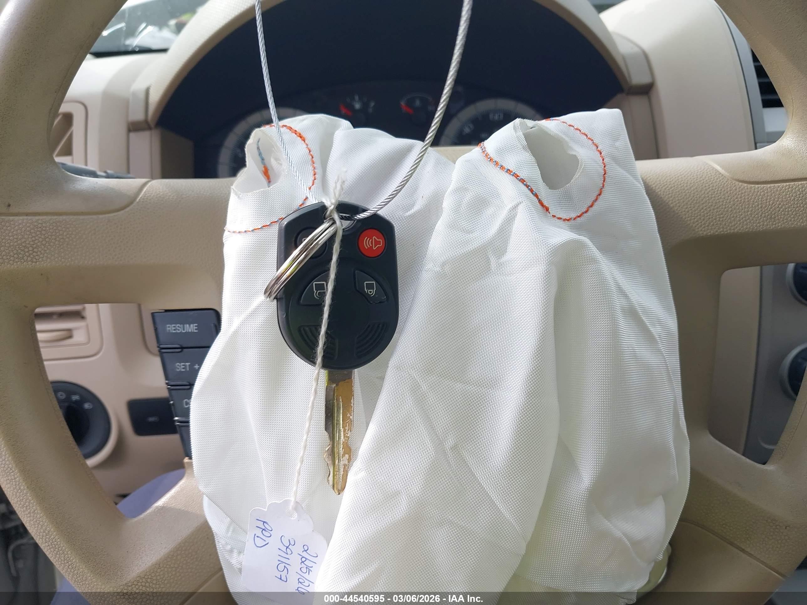 FORD ESCAPE image 11