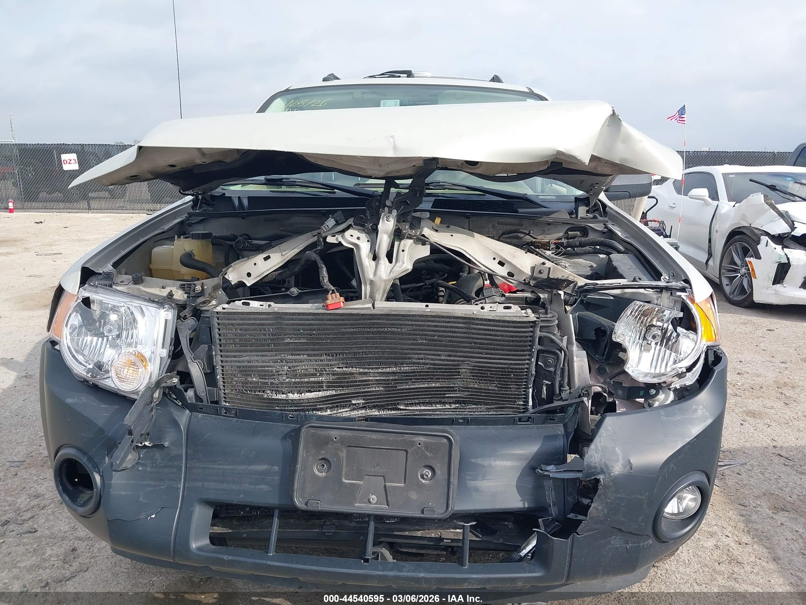 FORD ESCAPE image 6
