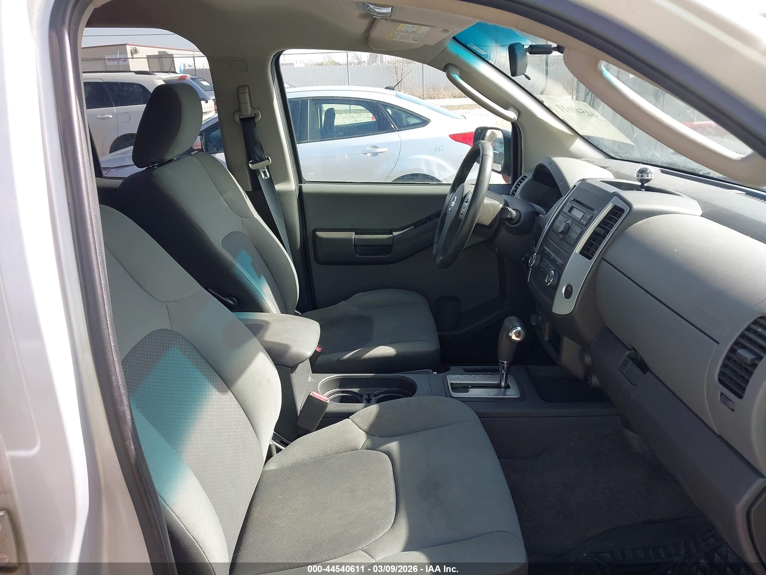 NISSAN XTERRA image 5