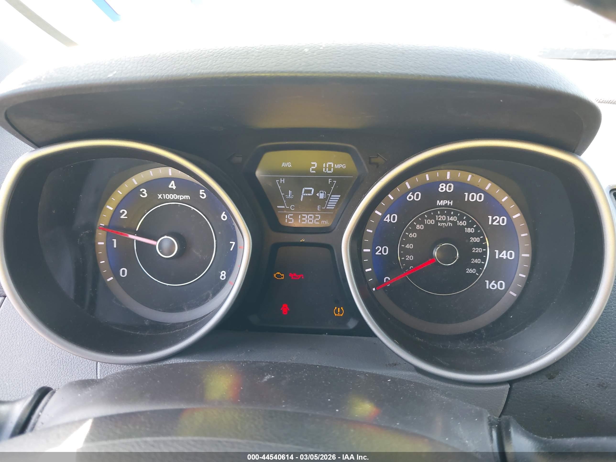 HYUNDAI ELANTRA image 7