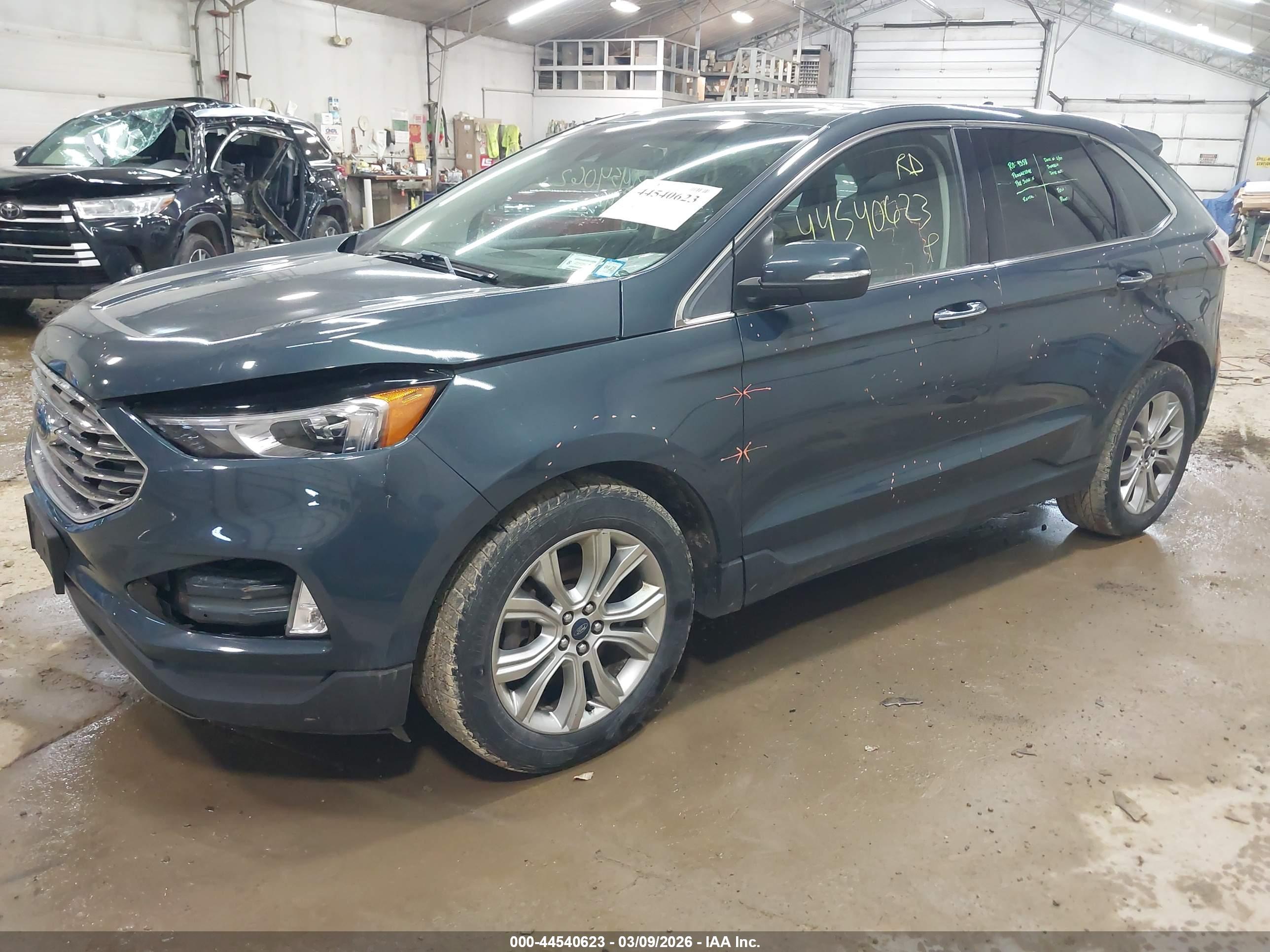 FORD EDGE image 2