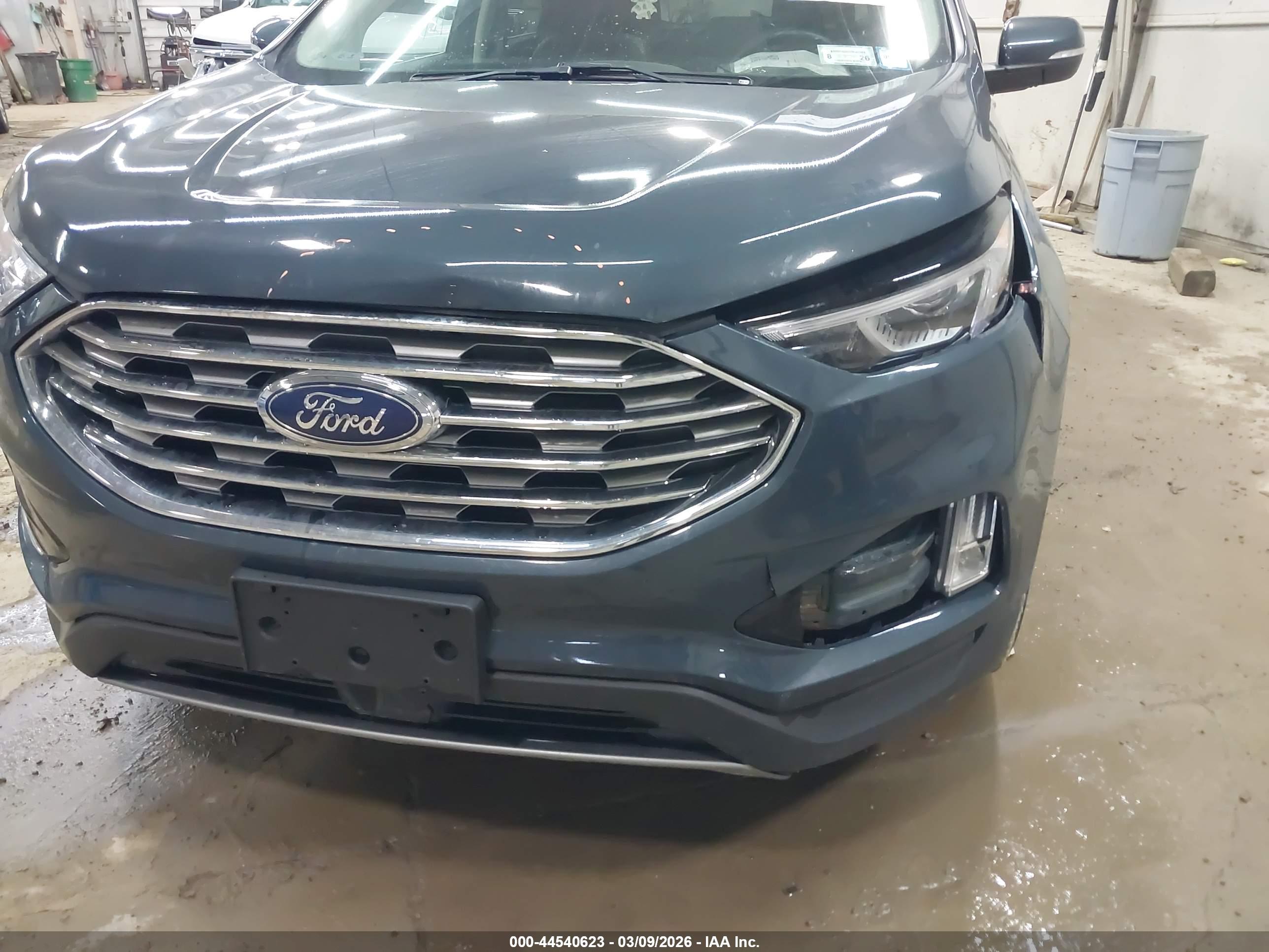 FORD EDGE image 6