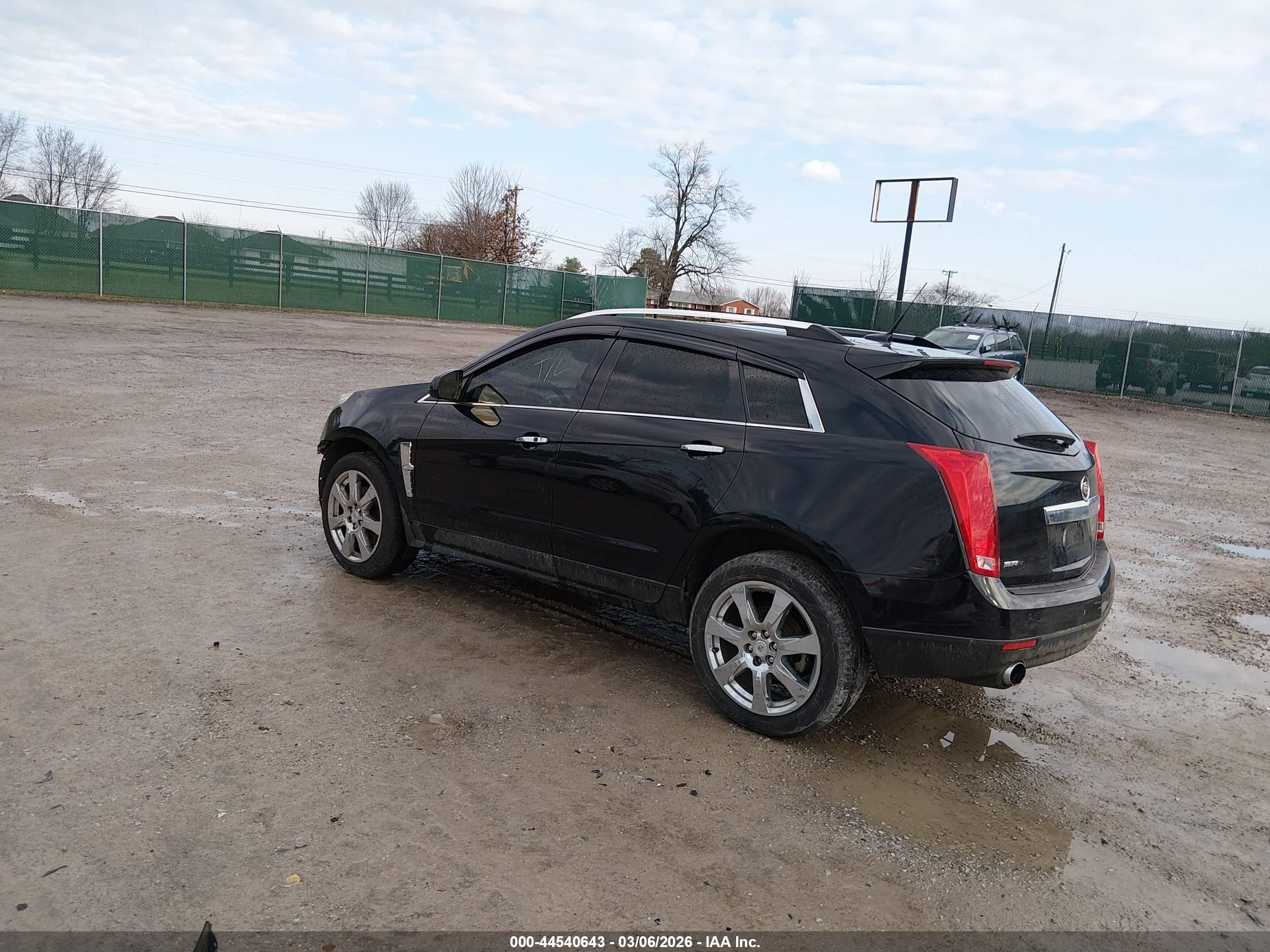 CADILLAC SRX image 3