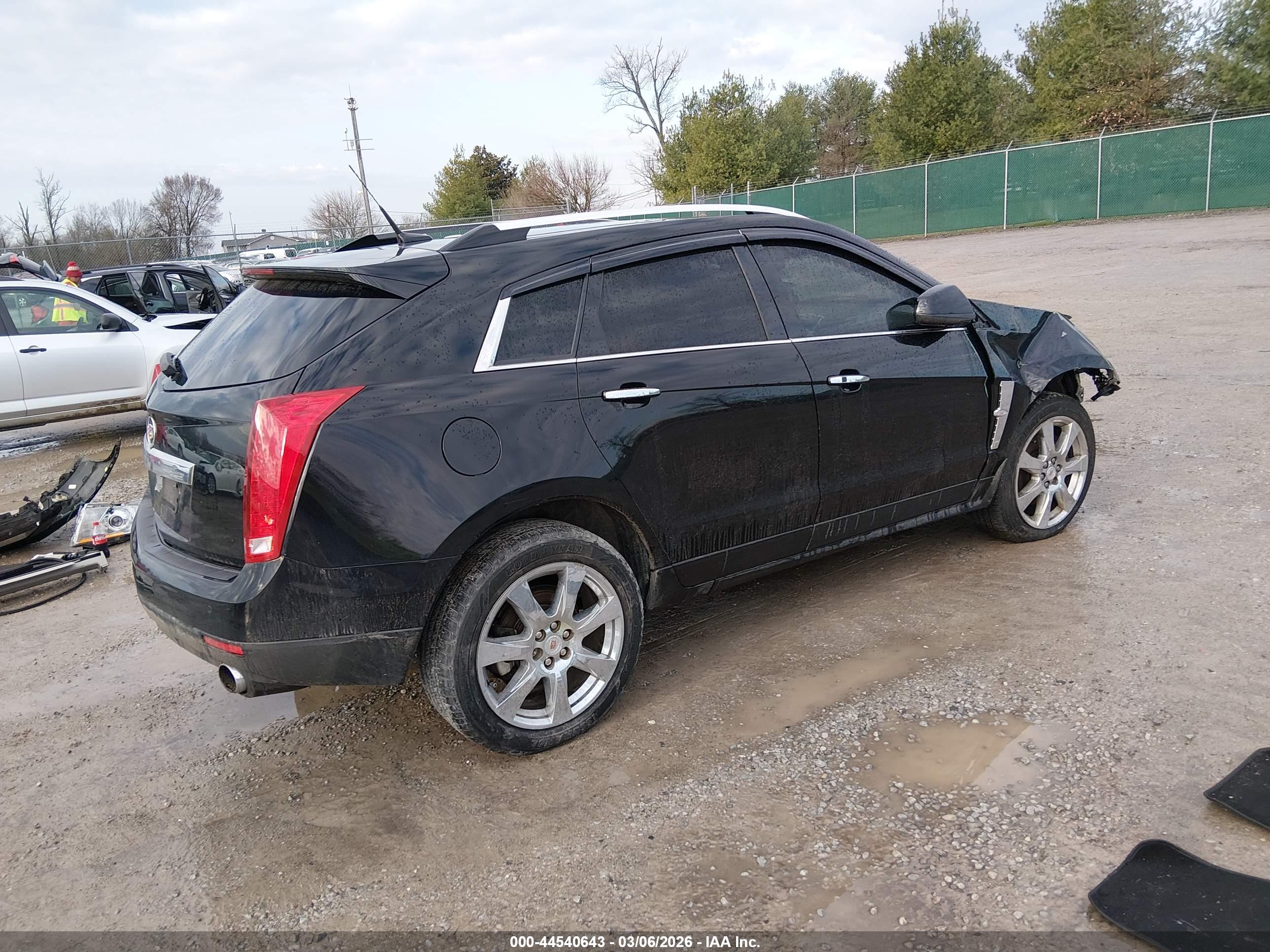 CADILLAC SRX image 4
