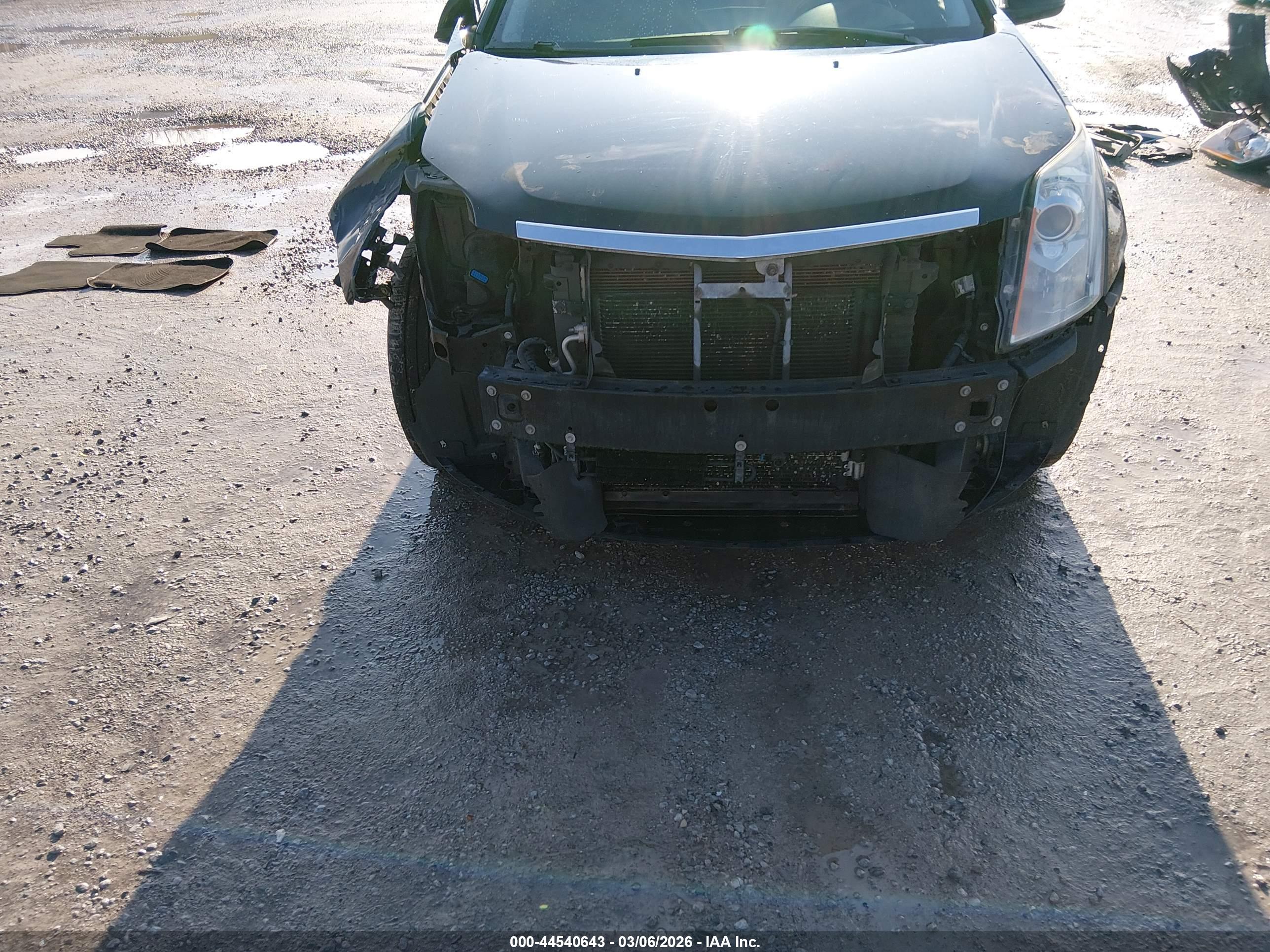 CADILLAC SRX image 6