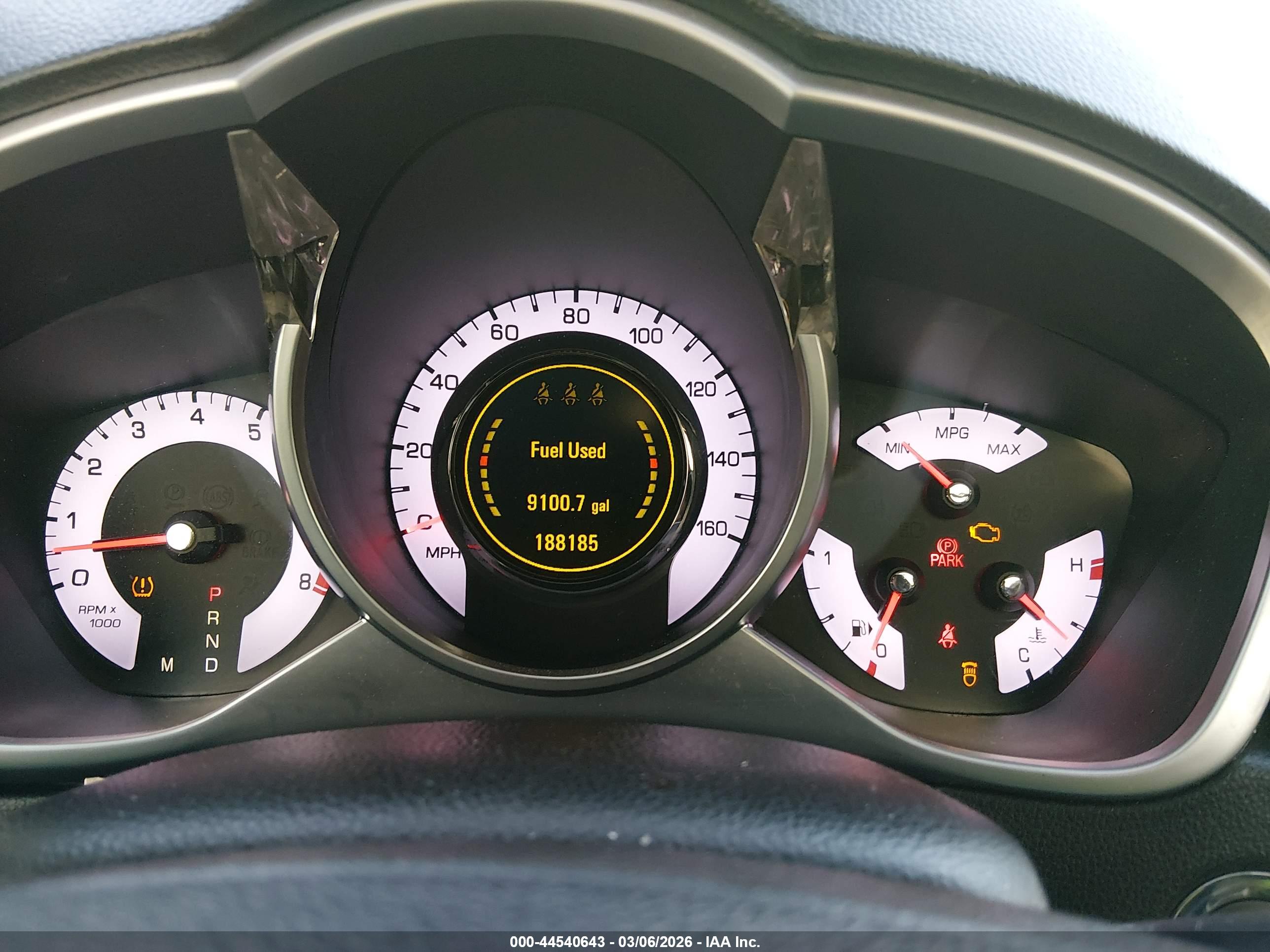 CADILLAC SRX image 7