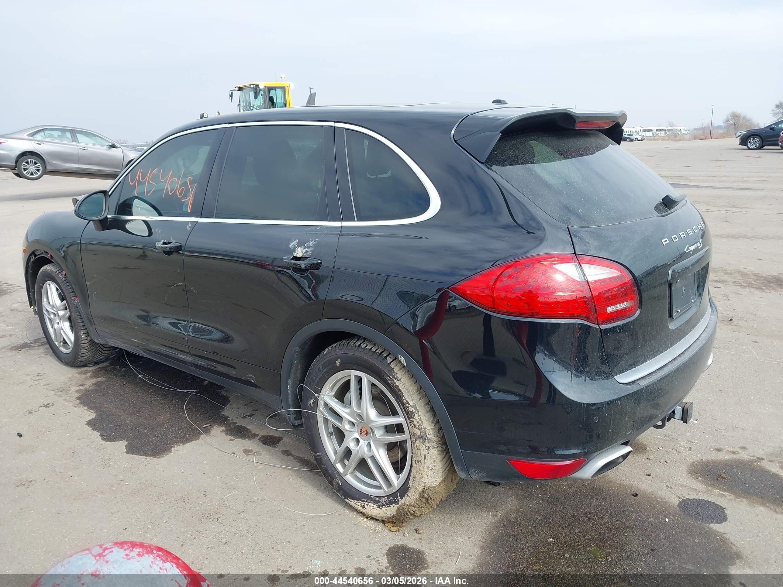 PORSCHE CAYENNE image 3
