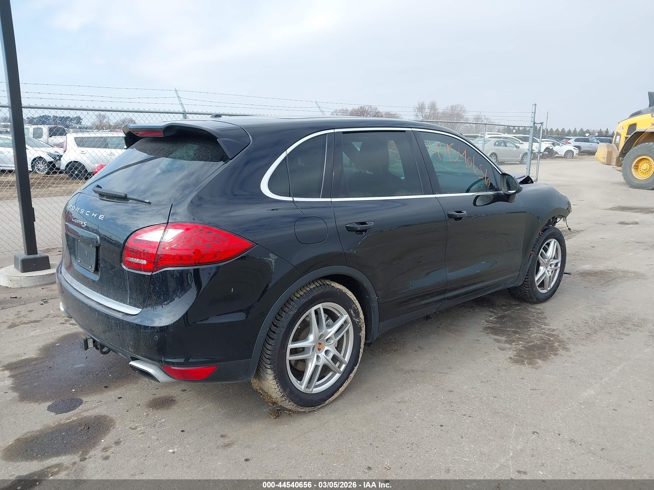 PORSCHE CAYENNE image 4