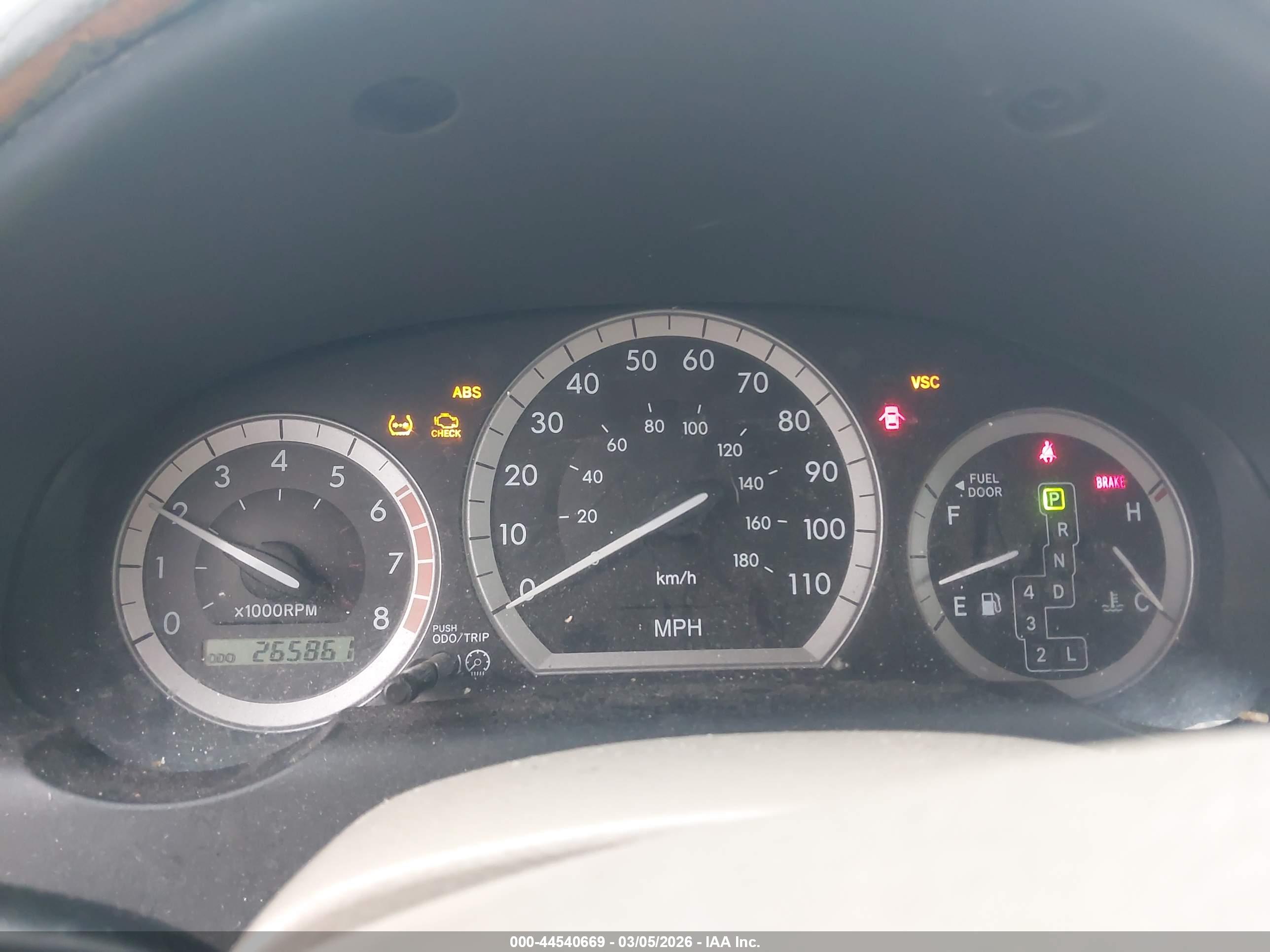 TOYOTA SIENNA image 7